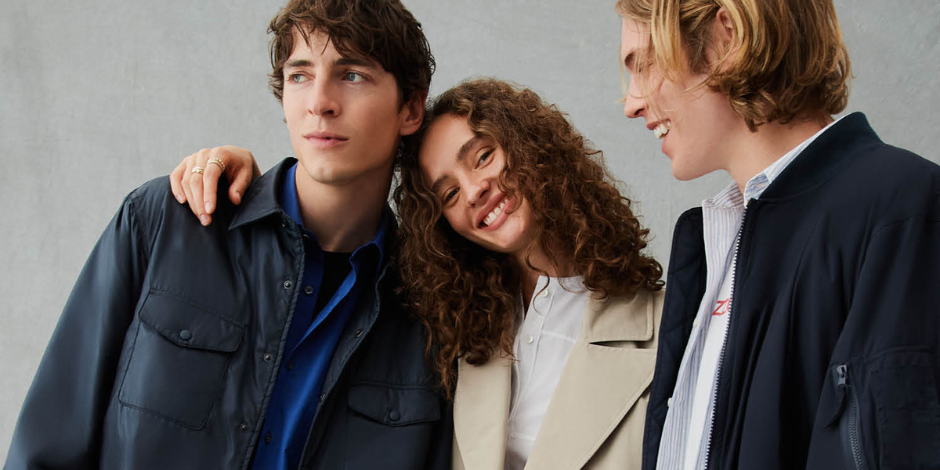 Aspesi è un brand total look, conosciuto per le field jacket e le camicie sia chambray che in lino