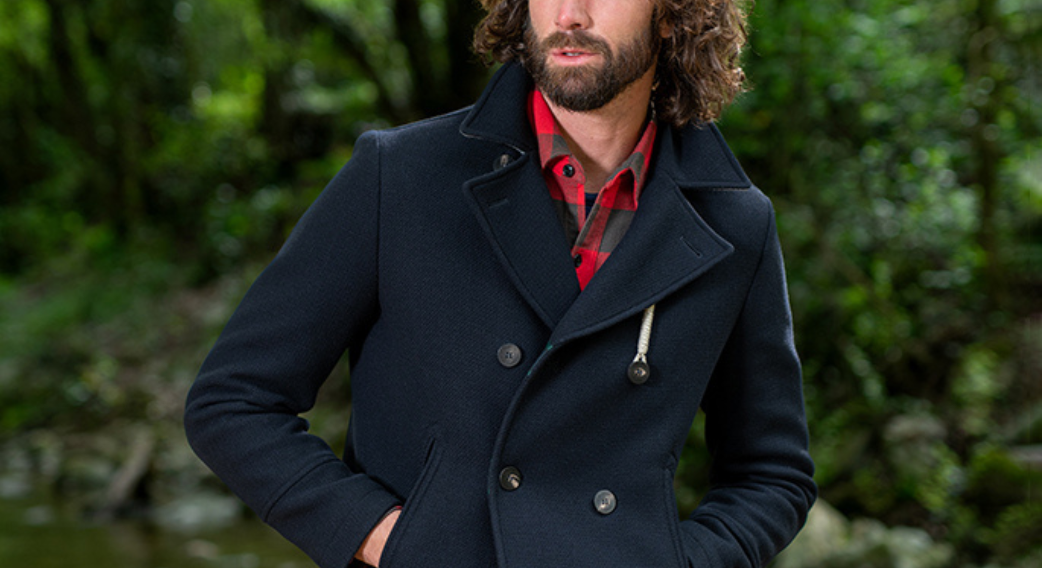 Camplin è un brand conosciuto per il tradizionale peacoat uomo in lana oppure fustagno.