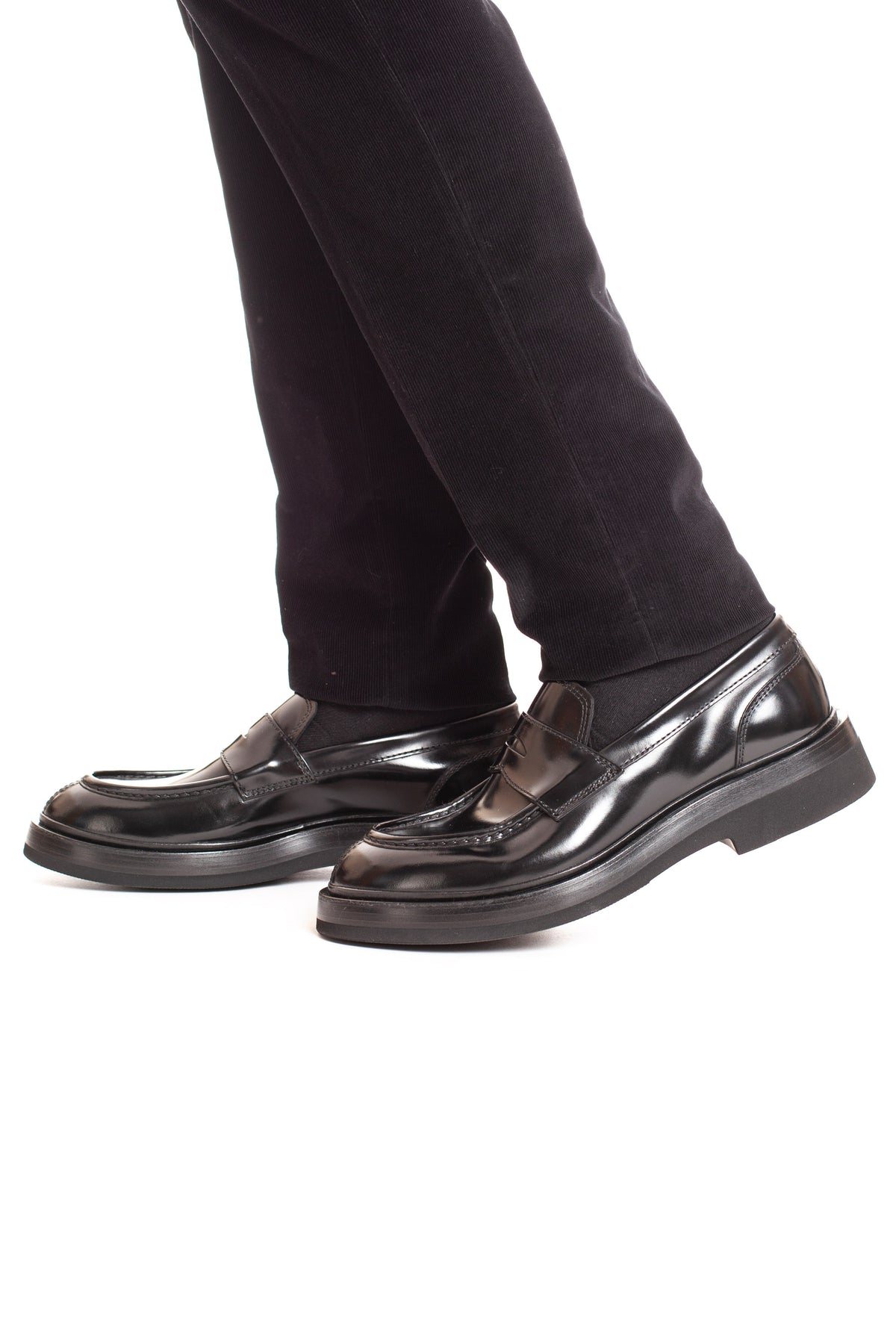 Santoni Mocassino in vitello spazzolato fondo gomma MCAF18365JW6SNNOV N01