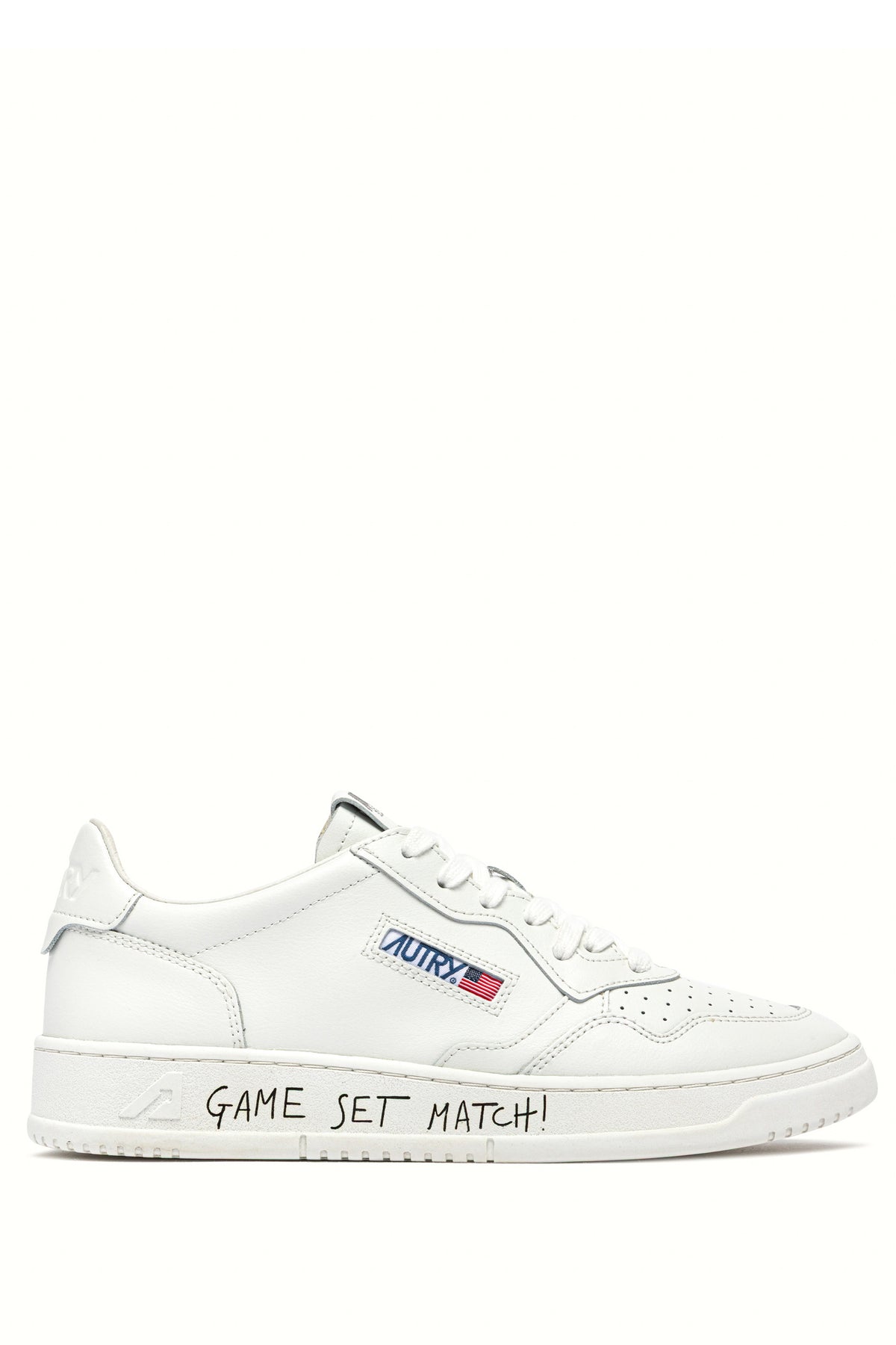 Autry Sneaker Medalist total white in pelle con lettering Game Set Match AULM ML08 TOTALWHT