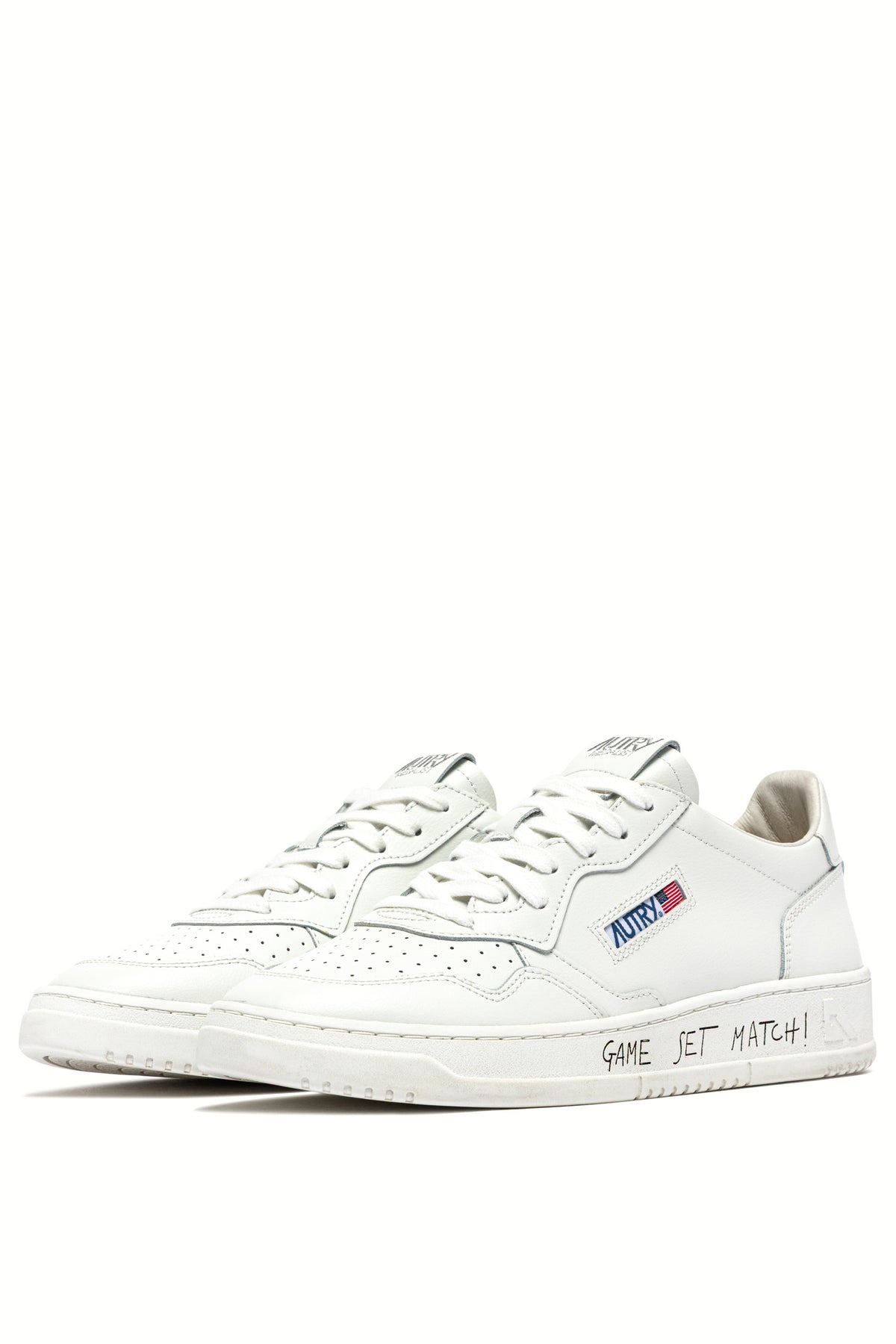 Autry Sneaker Medalist total white in pelle con lettering Game Set Match AULM ML08 TOTALWHT