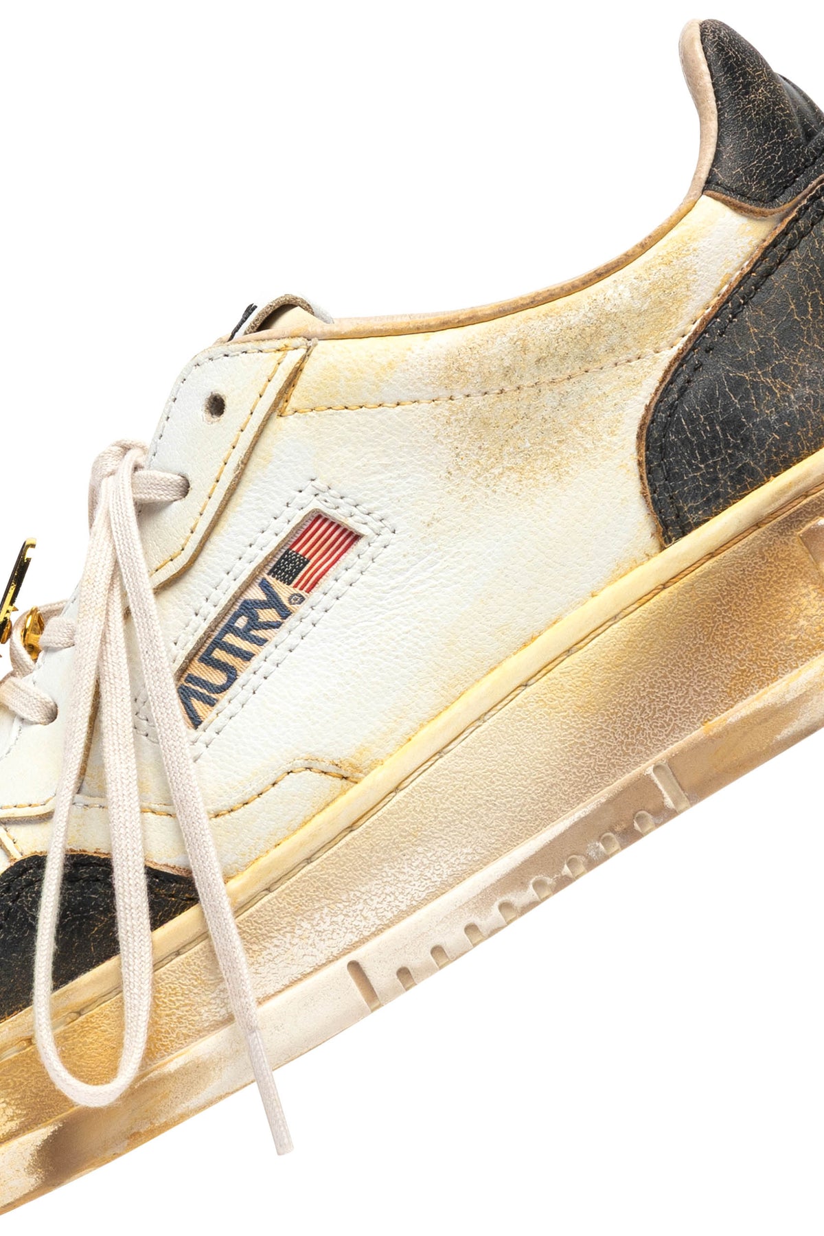 Autry Sneaker SuperVintage in pelle craquelé bianco/nero AVLM KG01 WHT/BLK