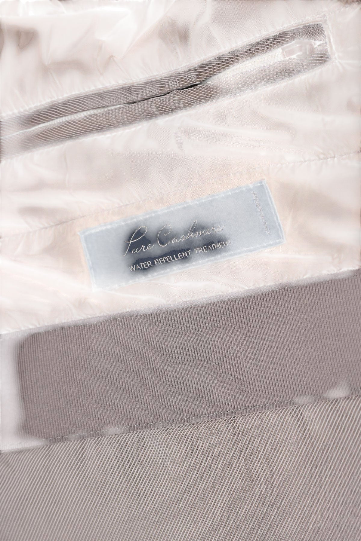 Herno Giubbotto in puro cashmere anti acqua imbottito con collo alto GI000699U 38126 2700