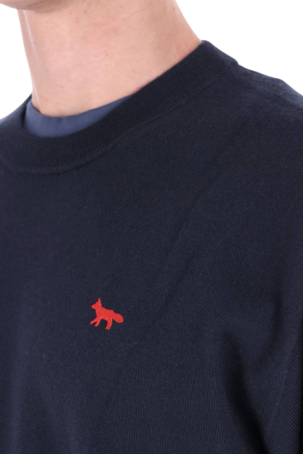 Maison Kitsuné Maglia girocollo in lana con Red Profile Fox MRMKJ24KT1239 CLASSIC NAVY