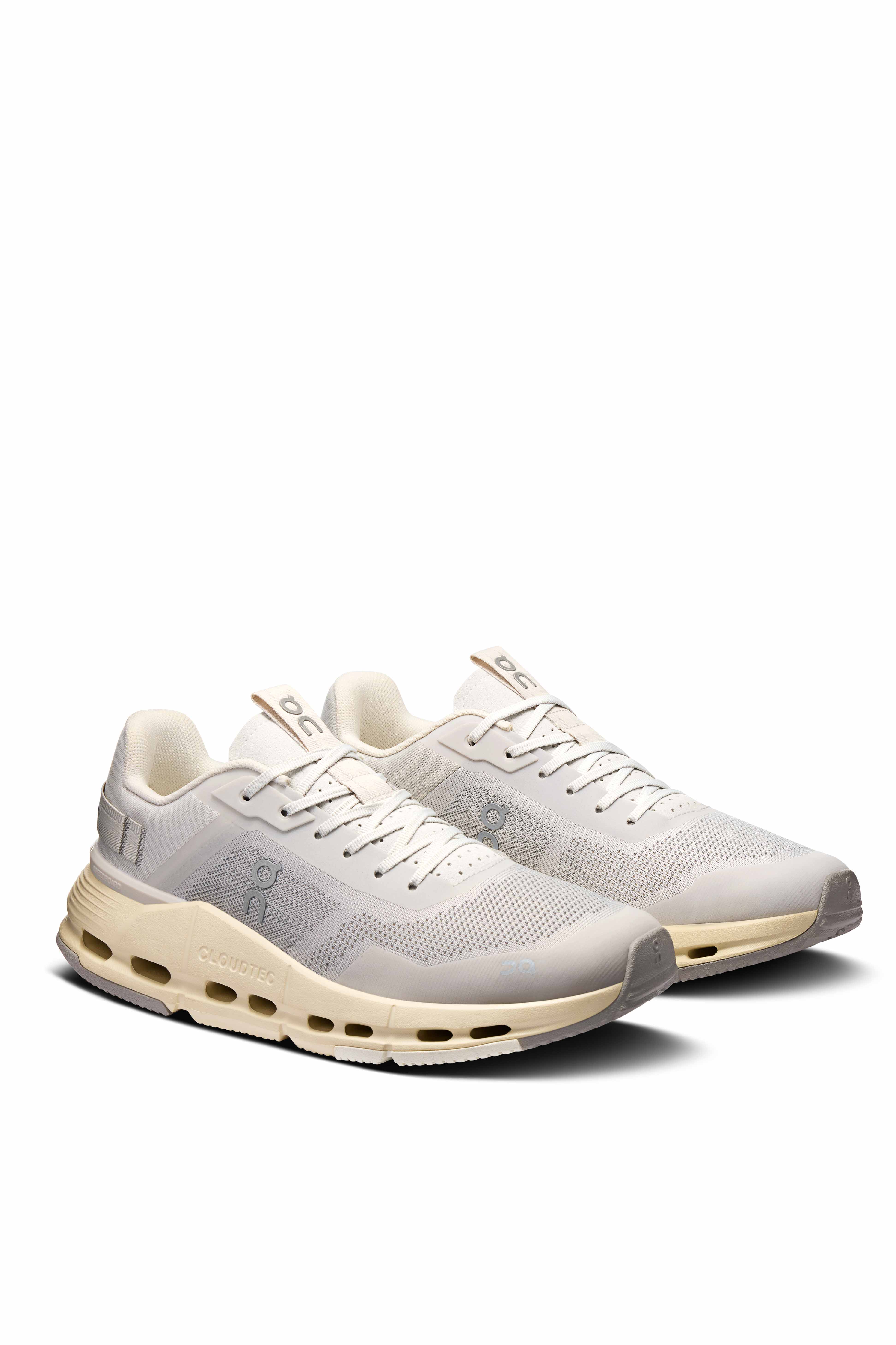 On Sneaker donna Cloudnova Form 2 TT 3WF10553244 WOLF CREAM