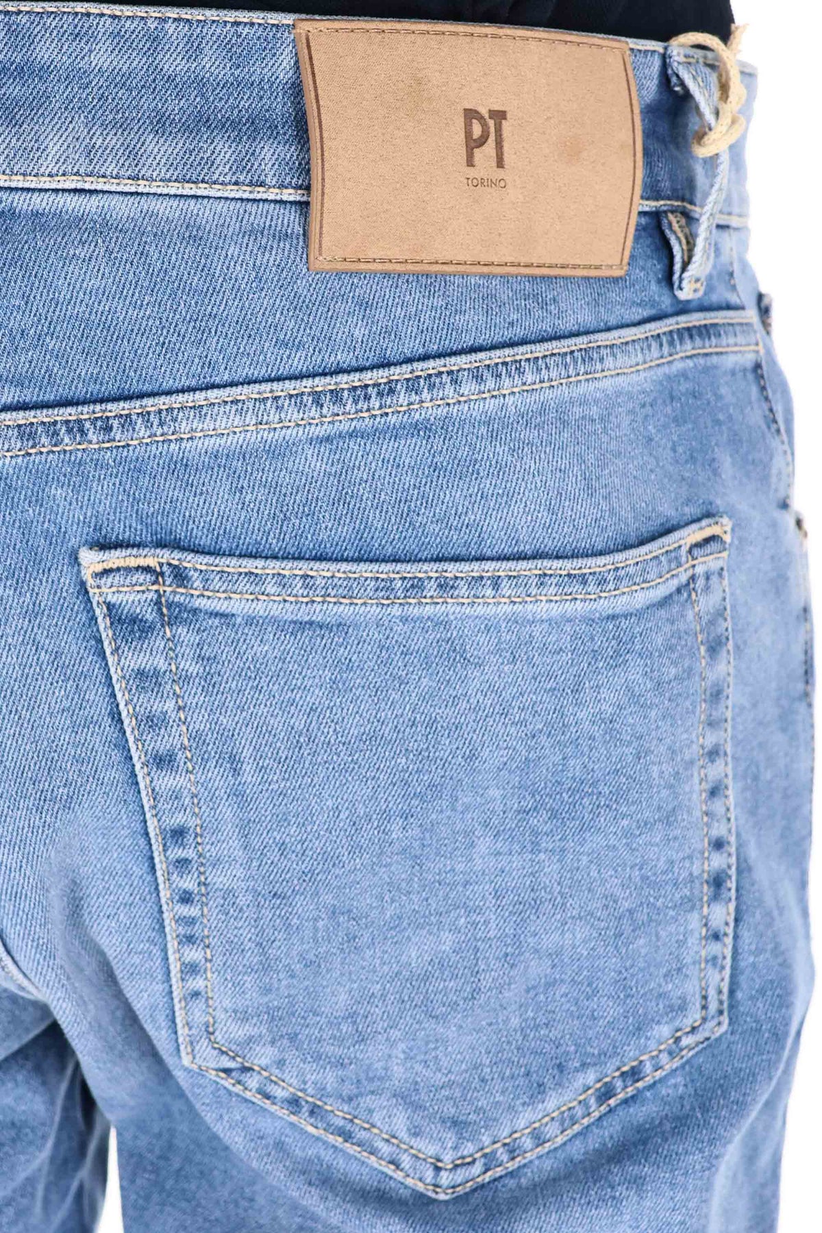 PT Denim Jeans tapered Reggae in cotone comfort etichetta camoscio C5TP05B0 SH0250 ML37