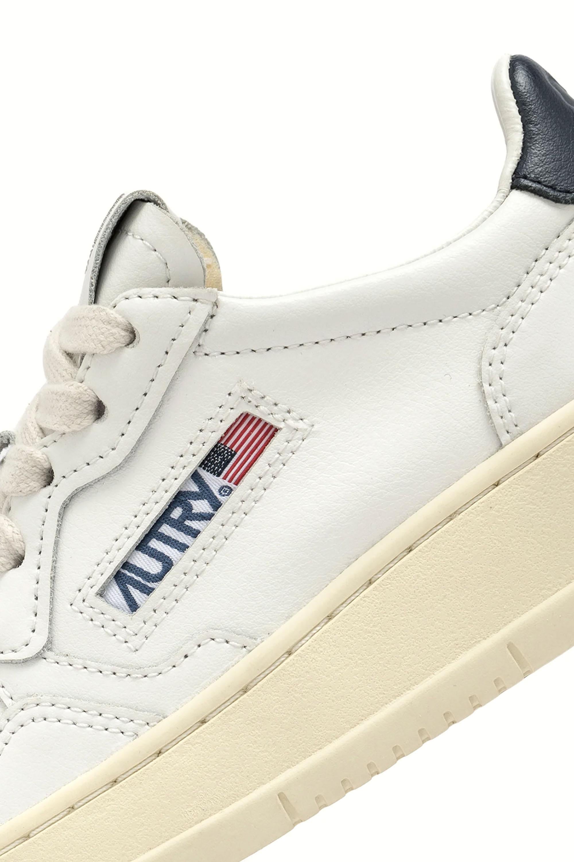 Sneaker Medalist bambino in pelle talloncino blu KULK FF01 WHT/SP BLUE Autry