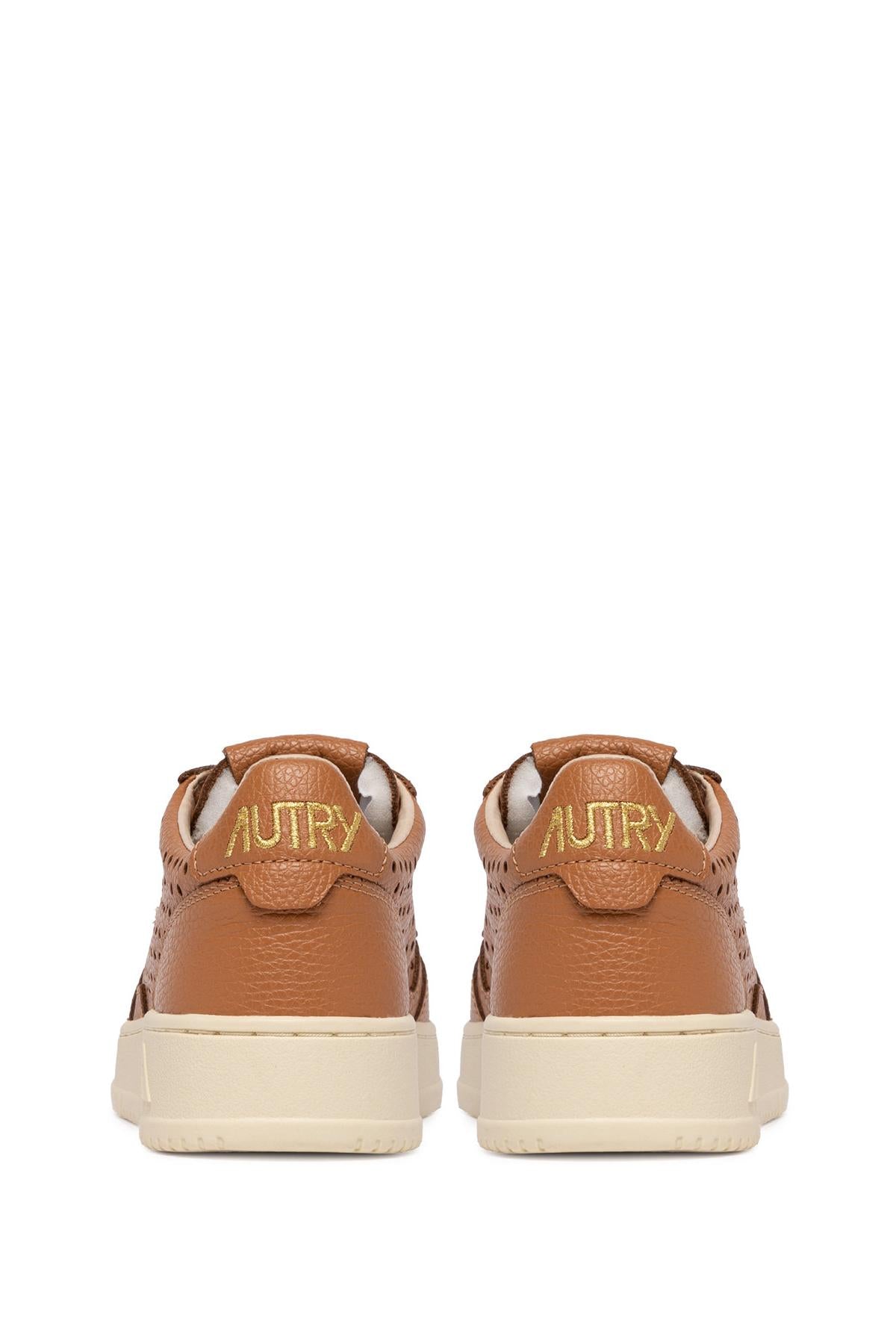 Autry Sneaker donna Medalist in pelle traforata AULW FA03 CUIR