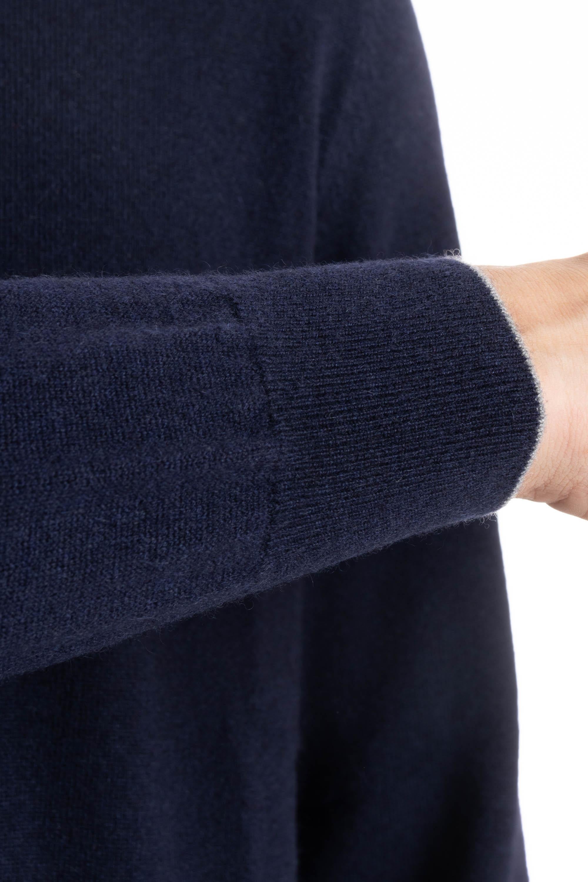 Maglia girocollo in puro cashmere M2200100. CW425 Brunello Cucinelli