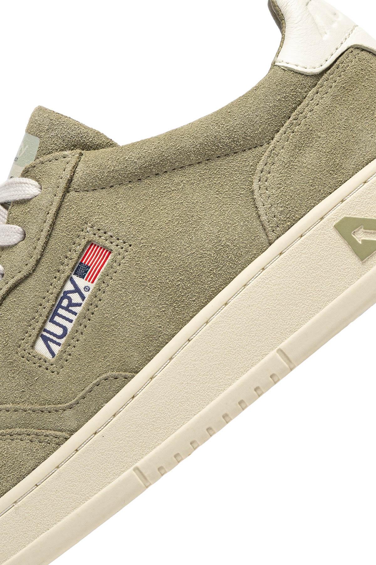 Autry Sneaker Medalist in camoscio talloncino bianco AULM UH09 GREYGR/WHT