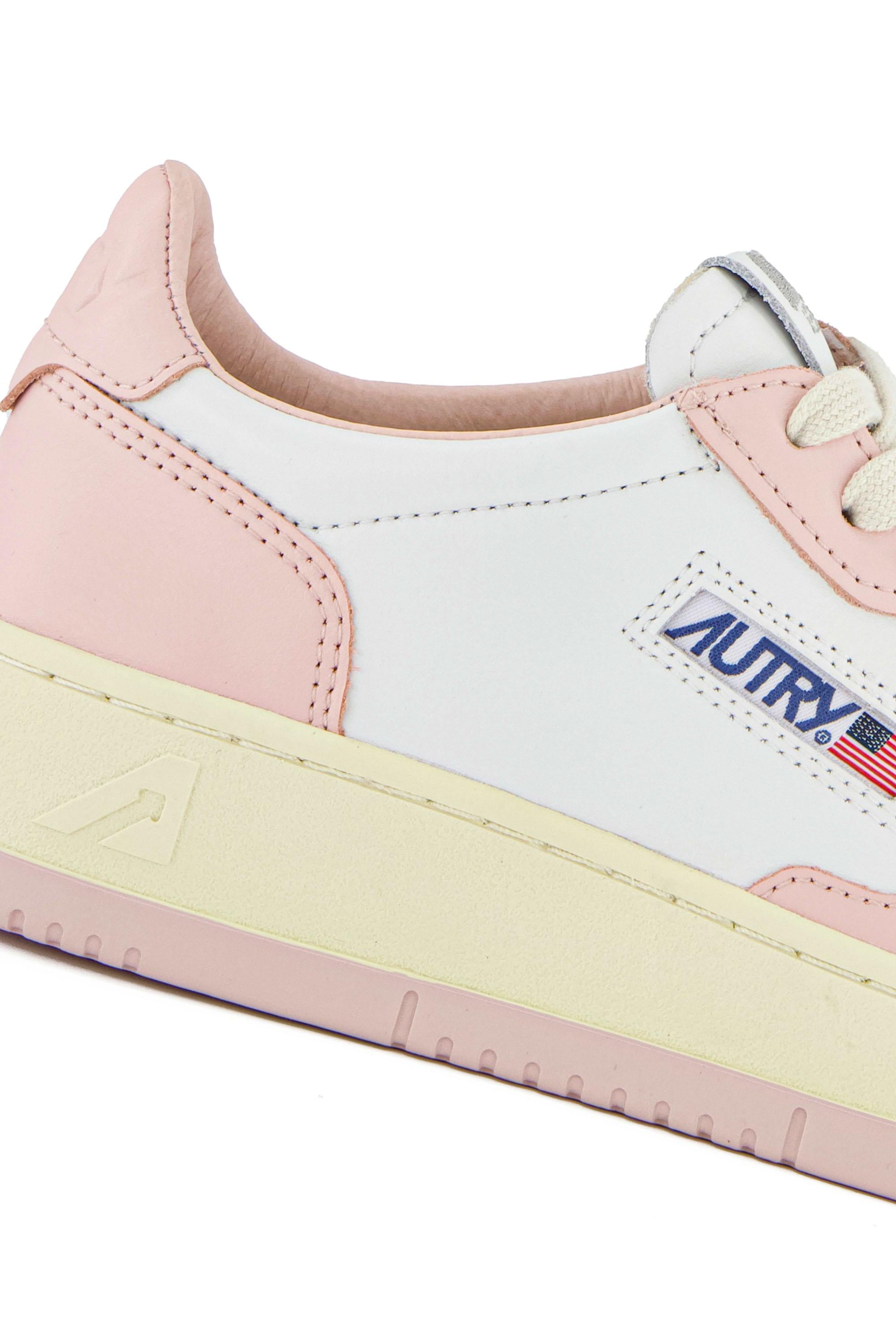 Sneaker Medalist donna bicolor in pelle AULW WB52 WHT/POW Autry
