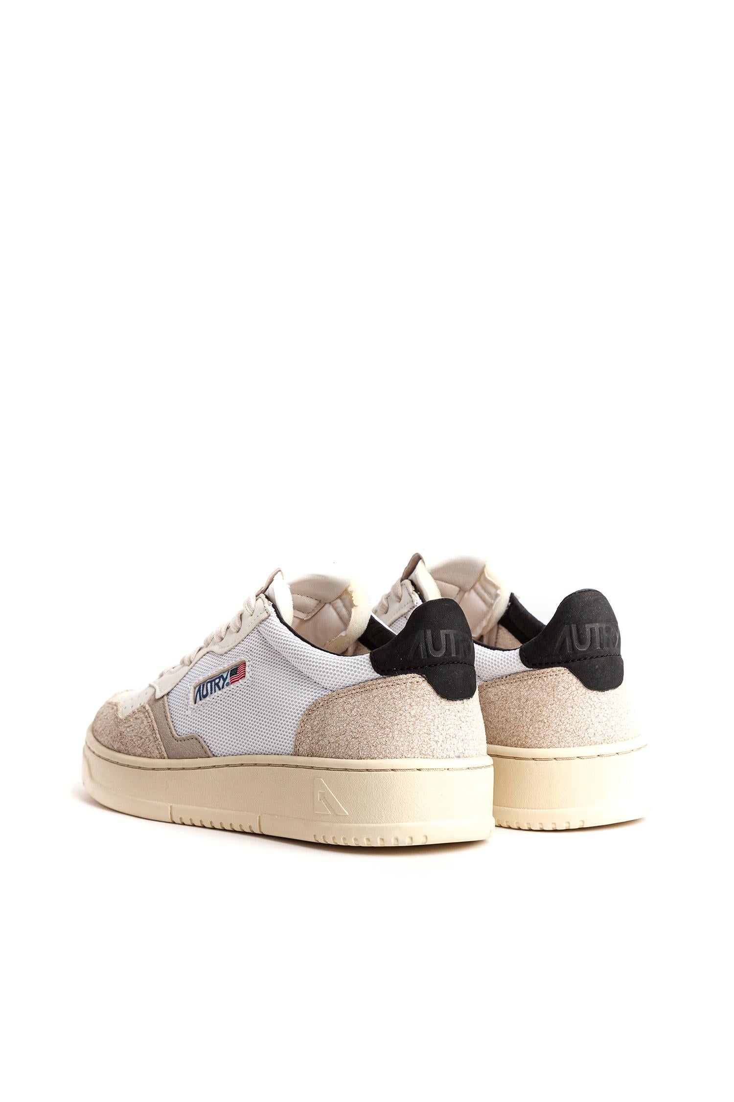 Autry Sneaker medalist in pelle nabuk e mesh con talloncino nero AULM CN02 BLACK