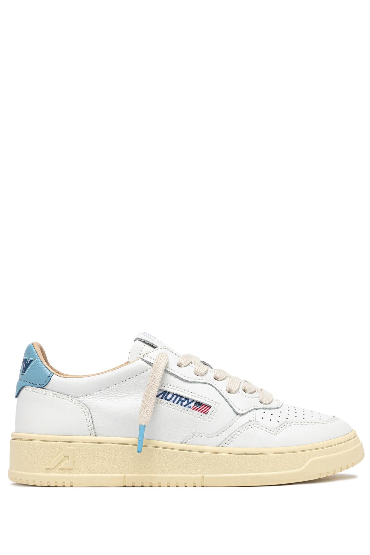 Autry Sneaker Medalist in pelle talloncino azzurro con scritta special AULMTB01 WHT/FORGET