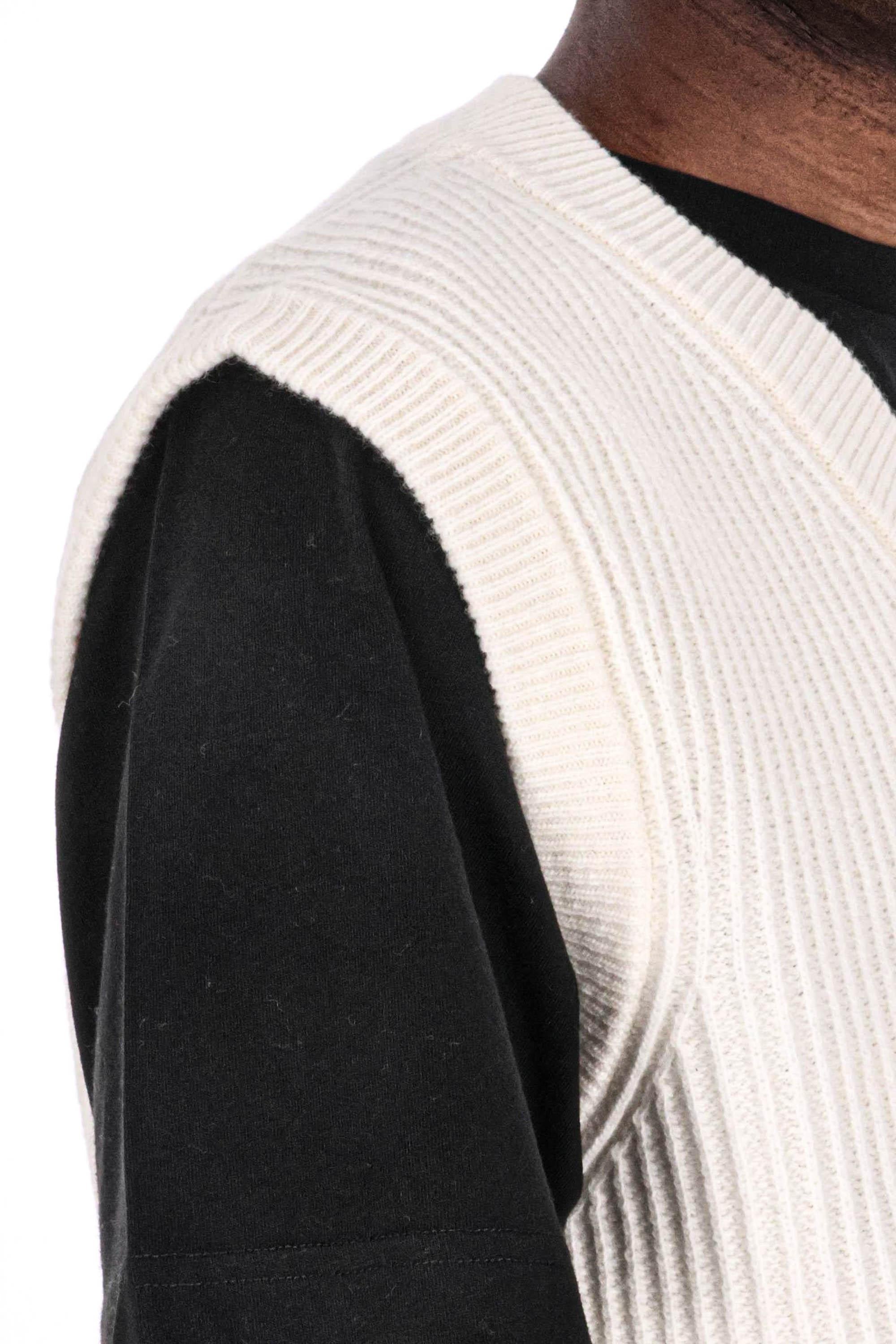 Gilet in lana merino a coste oversize fit PM00810KT1149 P700 Maison Kitsuné