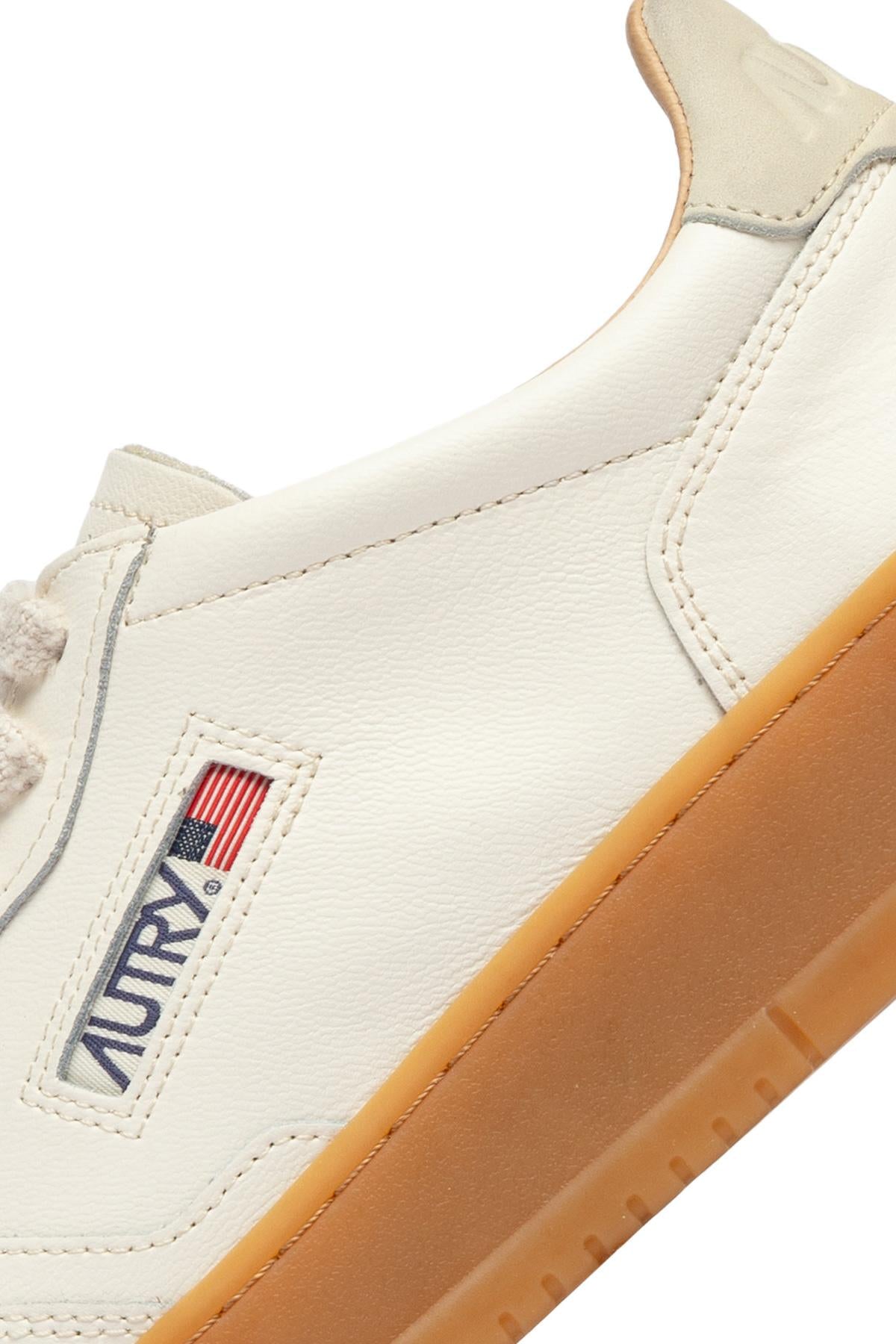 Autry Ssneaker donna Medalist in soft leather AULW BD01 MRSH/MRSH