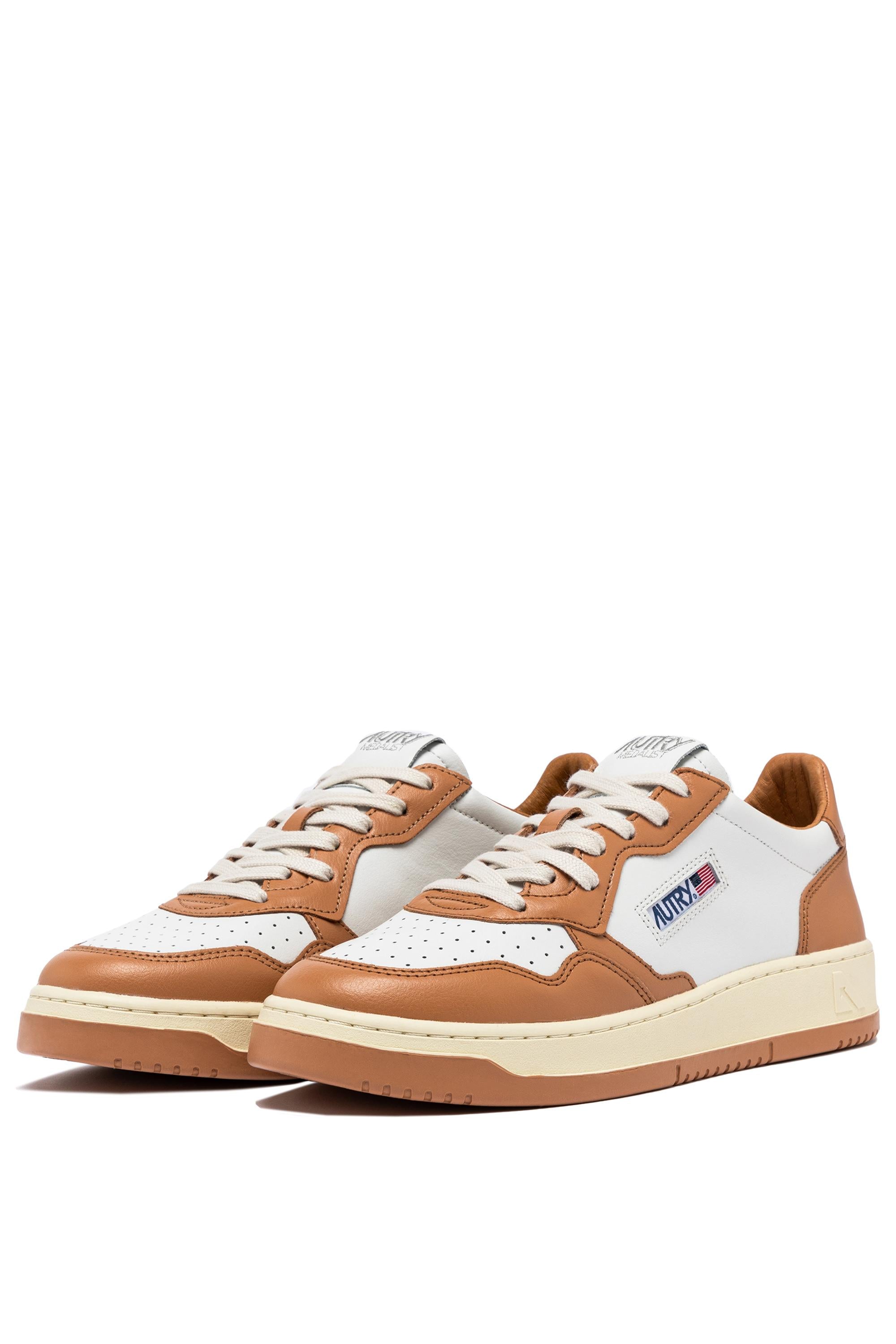 Autry Sneaker donna Medalist bicolor in pelle bianco/nocciola AULW WB53 WHT/SNDSTRM