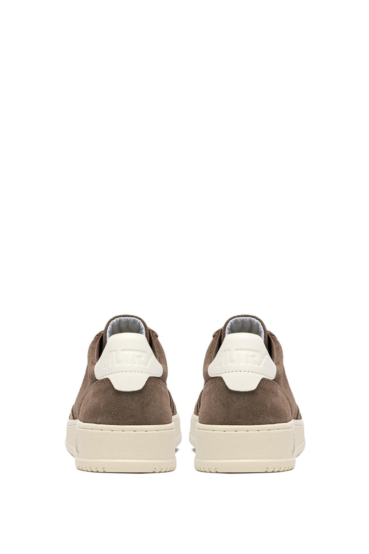 Autry Sneaker Medalist in camoscio talloncino bianco AULM UH10 CIGAR/WHT