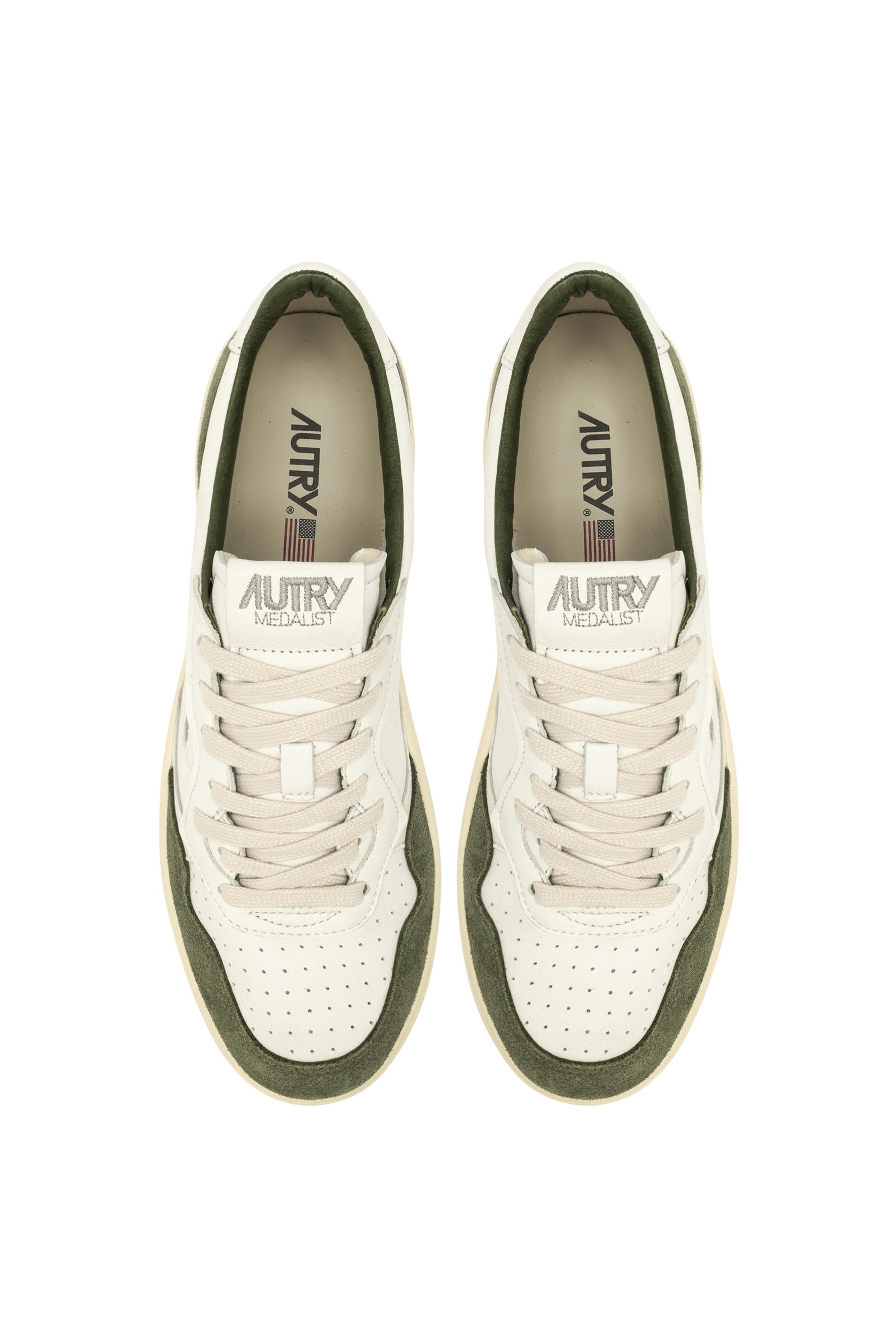 Autry Sneaker Medalist in pelle di capra e camoscio verde AULM GS40 WHT/MILIT