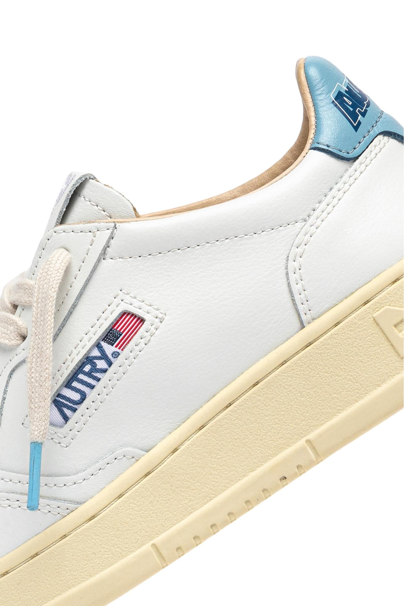 Autry Sneaker Medalist in pelle talloncino azzurro AULW TB01 WHT/FORGET