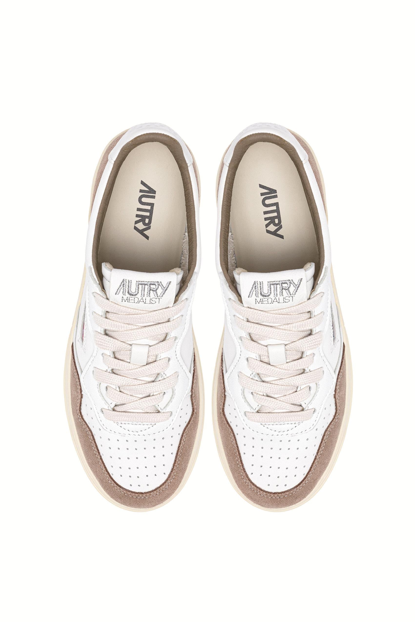 Sneaker donna bimateriale in pelle di capra e camoscio AULW GS43 WHT/TOBACCO Autry