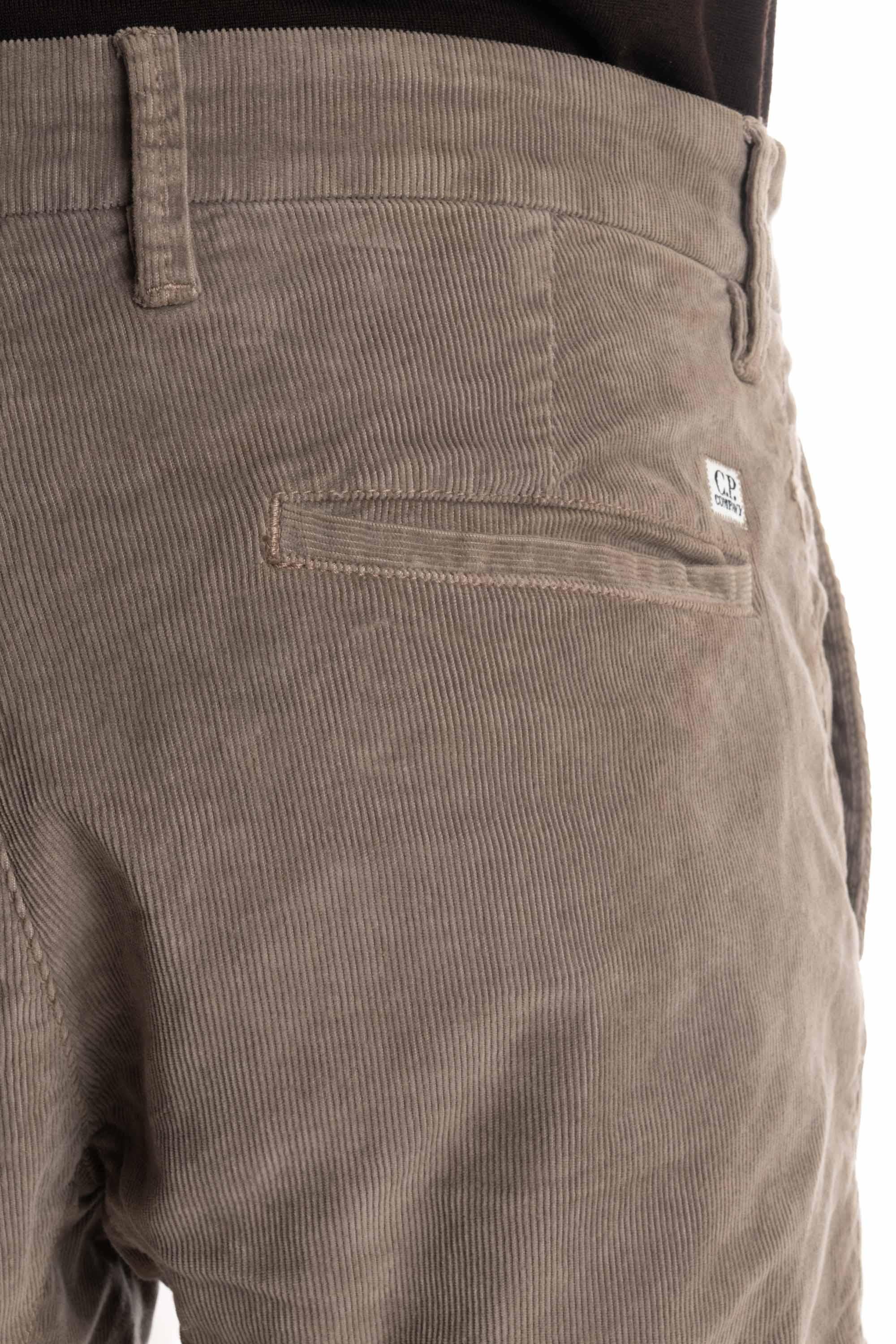 Pantaloni ergonomici in velluto 1000 righe CMPA199A 006410O 359 CP Company
