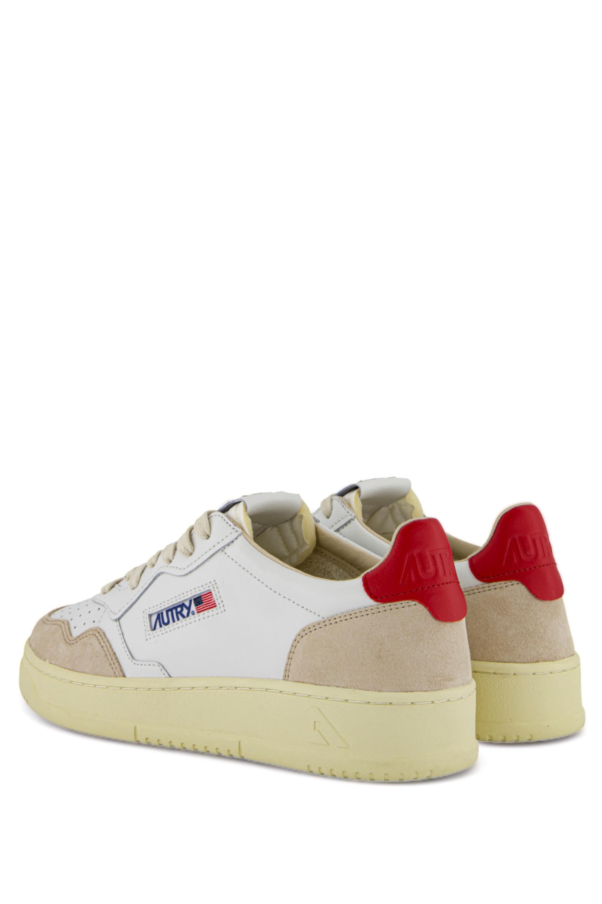 Sneaker Medalist donna bimateriale con talloncino rosso AULW LS43 WHT/RED Autry