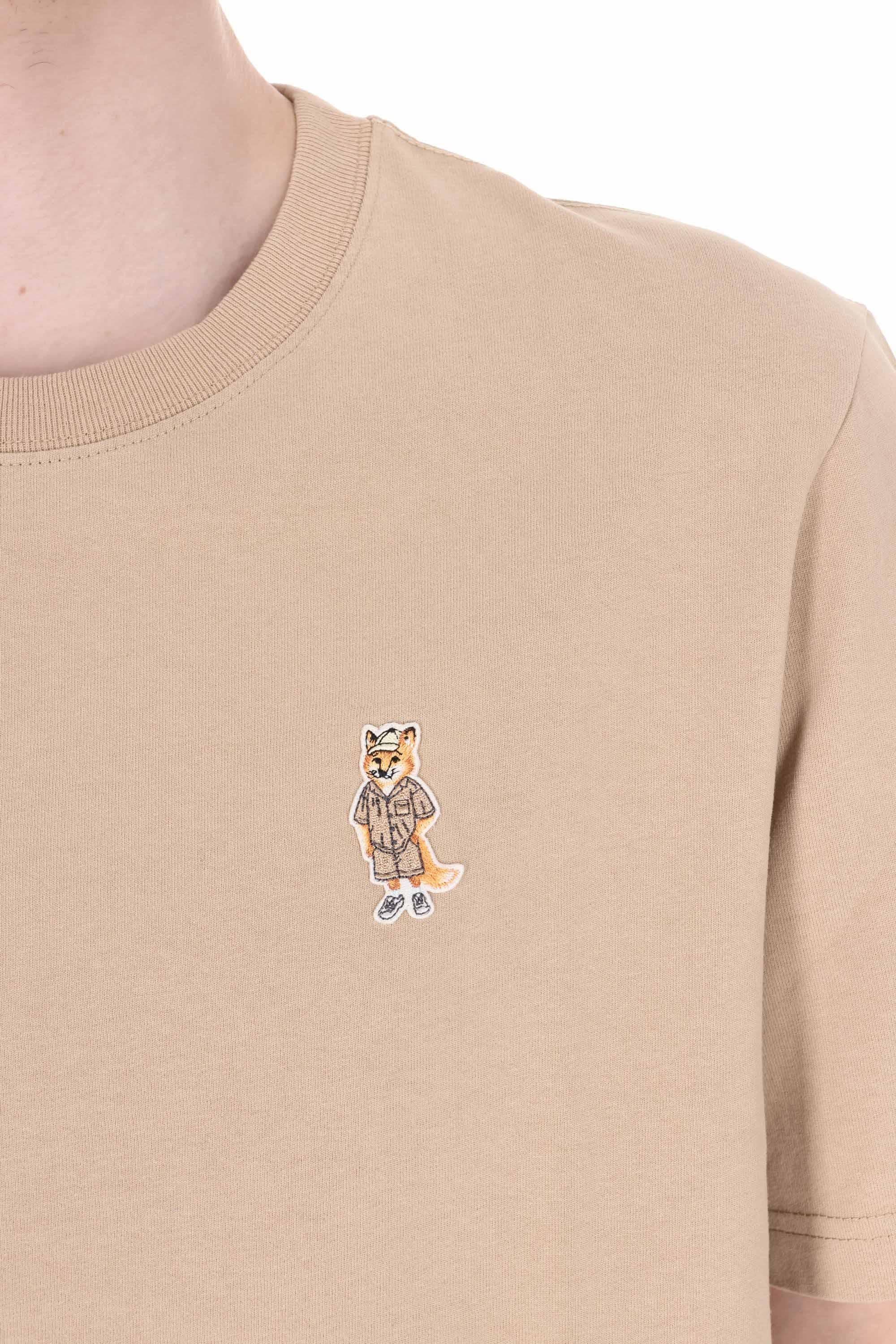 Maison Kitsuné T-shirt dressed fox in cotone QM00101KJ7025 ROASTED ALMOND