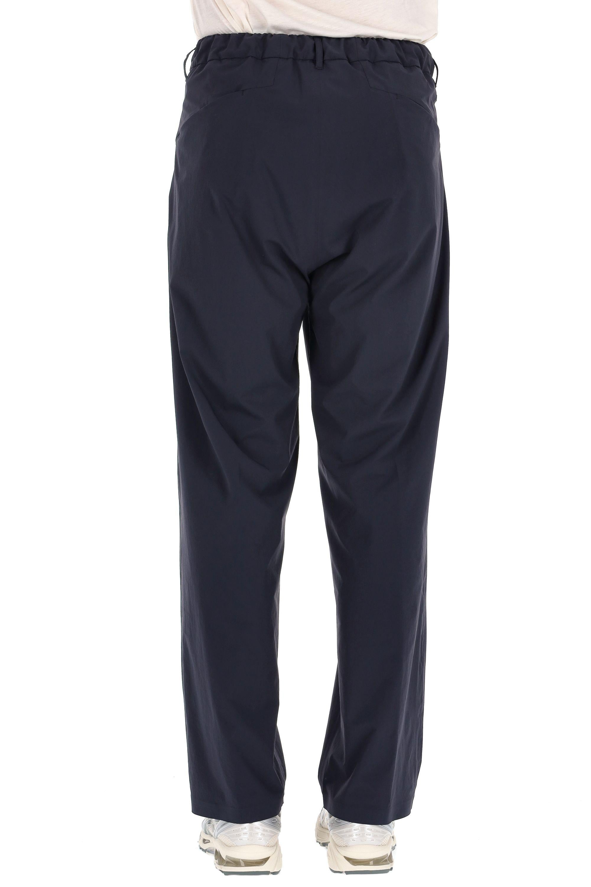 Pantalone tecnico superlight over fit PT000095U 9201 Herno