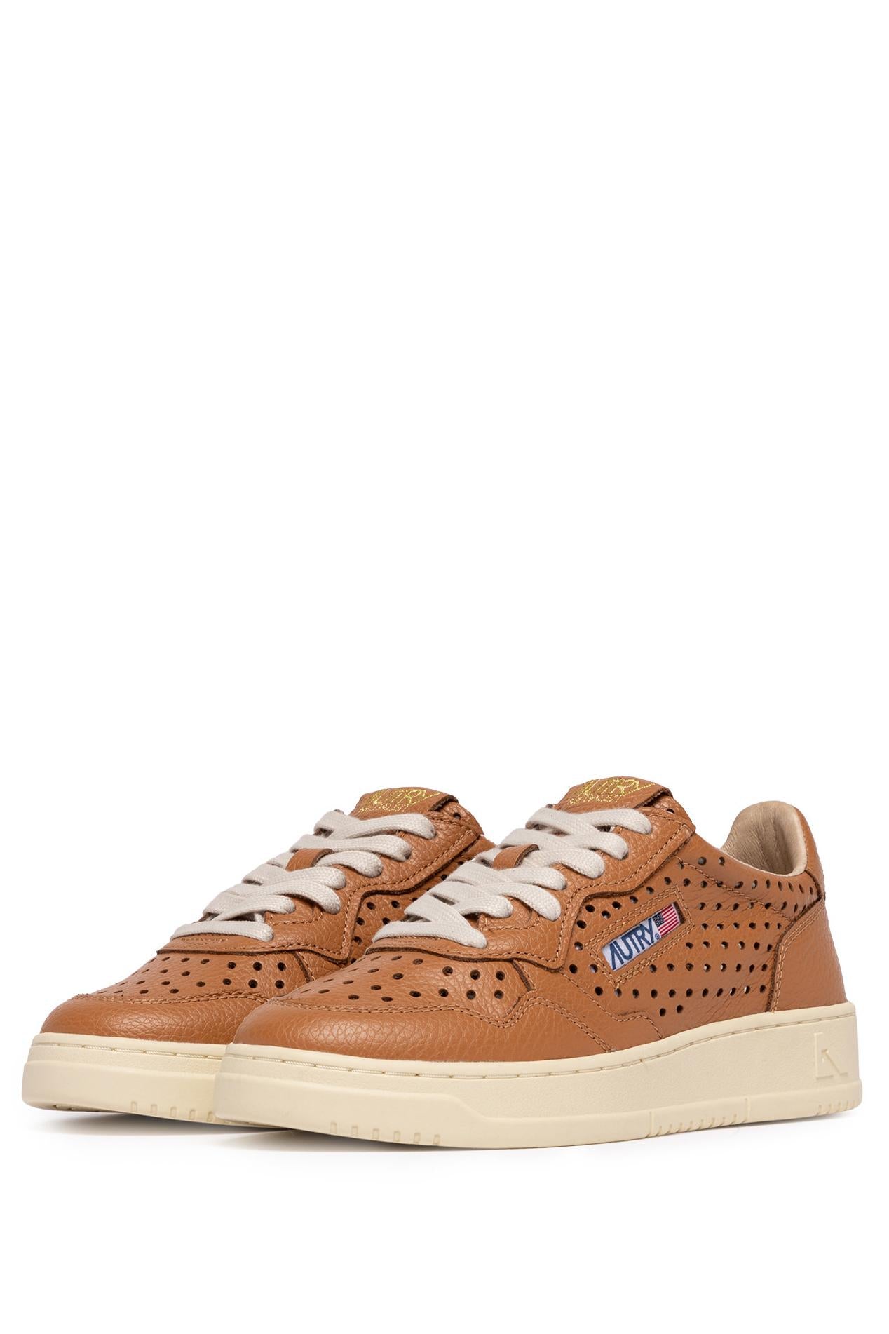 Autry Sneaker donna Medalist in pelle traforata AULW FA03 CUIR