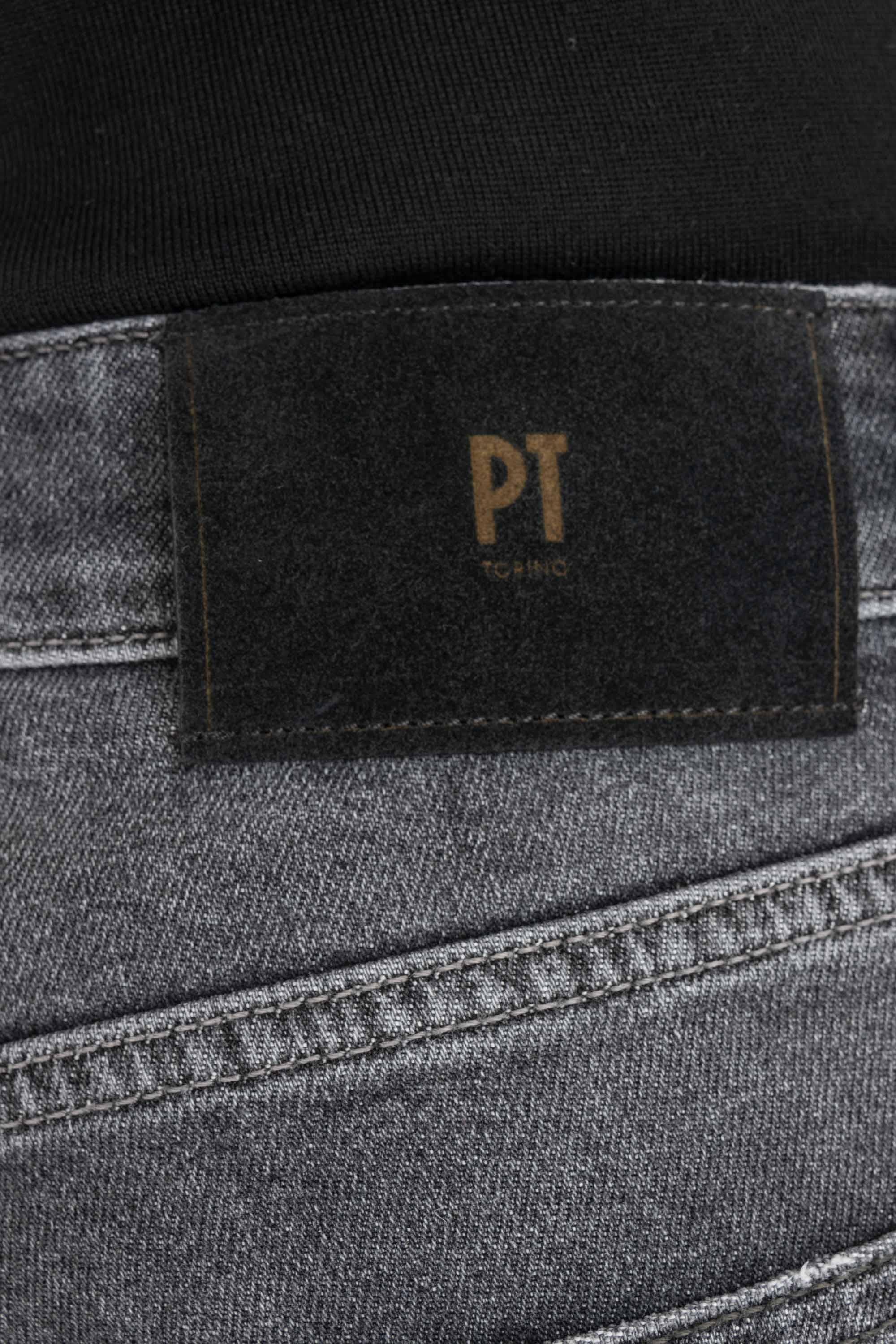 Jeans grigio etichetta camoscio Carrot fit RP05B0 OA3620 MM67 PT Denim