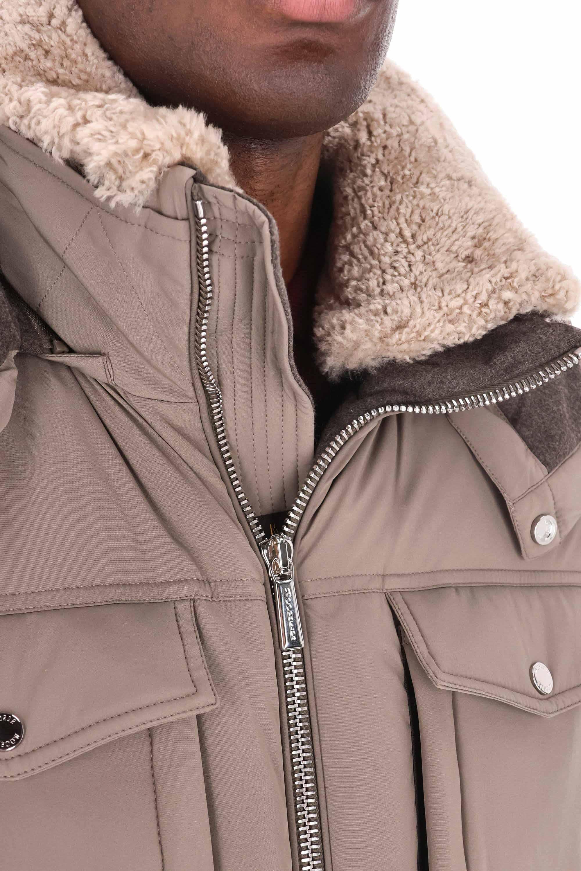 Piumino con collo in montone modello Alarick-KN ALARICK-KN U0214 Moorer