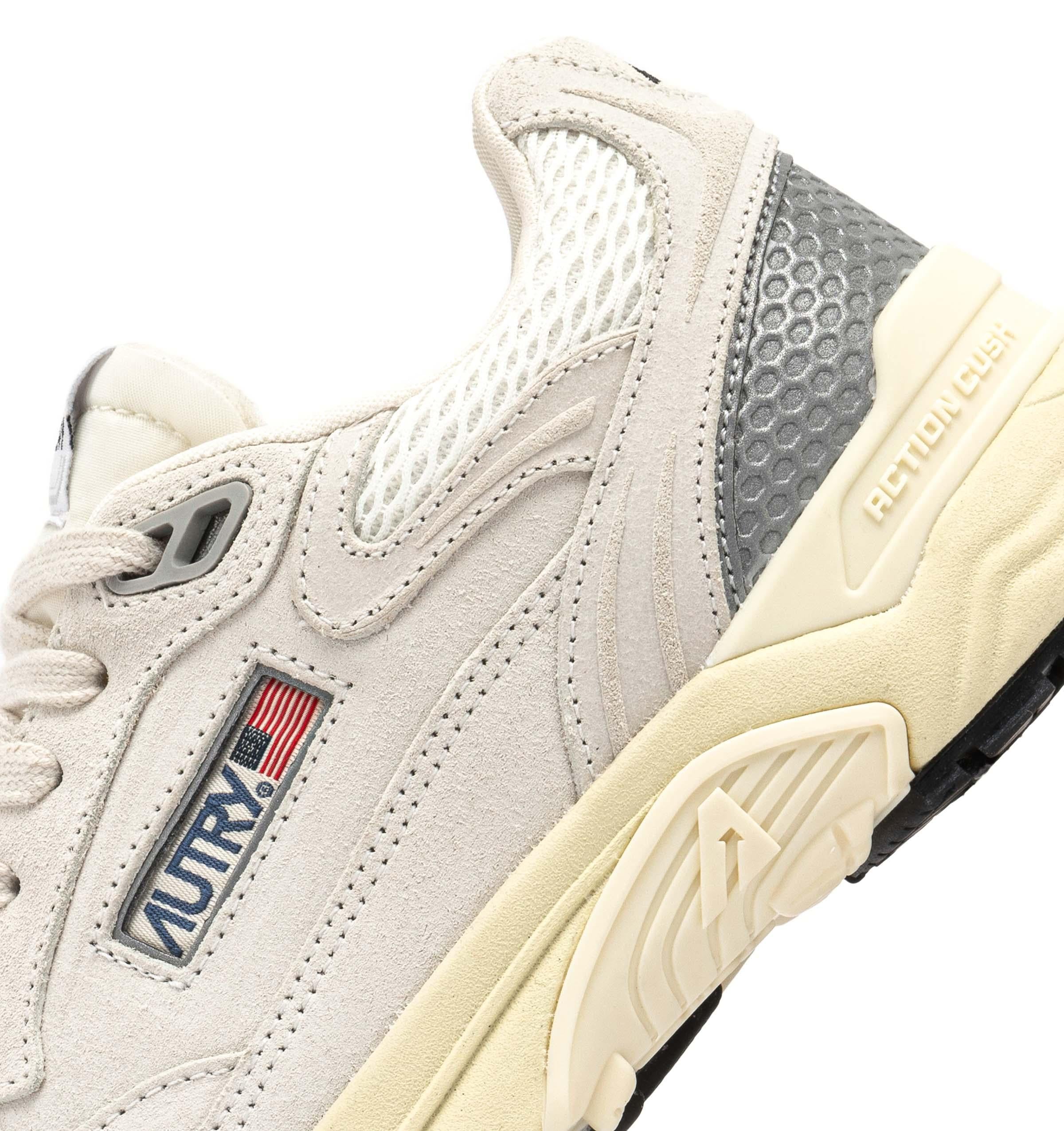 Autry Running donna in camoscio modello Hyperway HYLW UM10 WHT/SILV