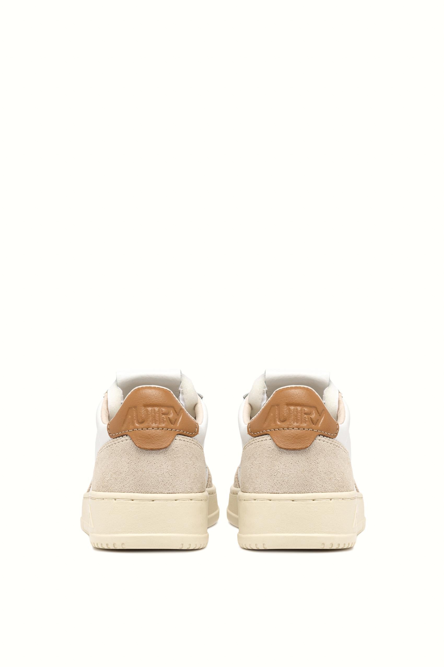 Autry Sneaker bimateriale in pelle e camoscio talloncino nocciola AULM LS02 WHT/BRNSUG