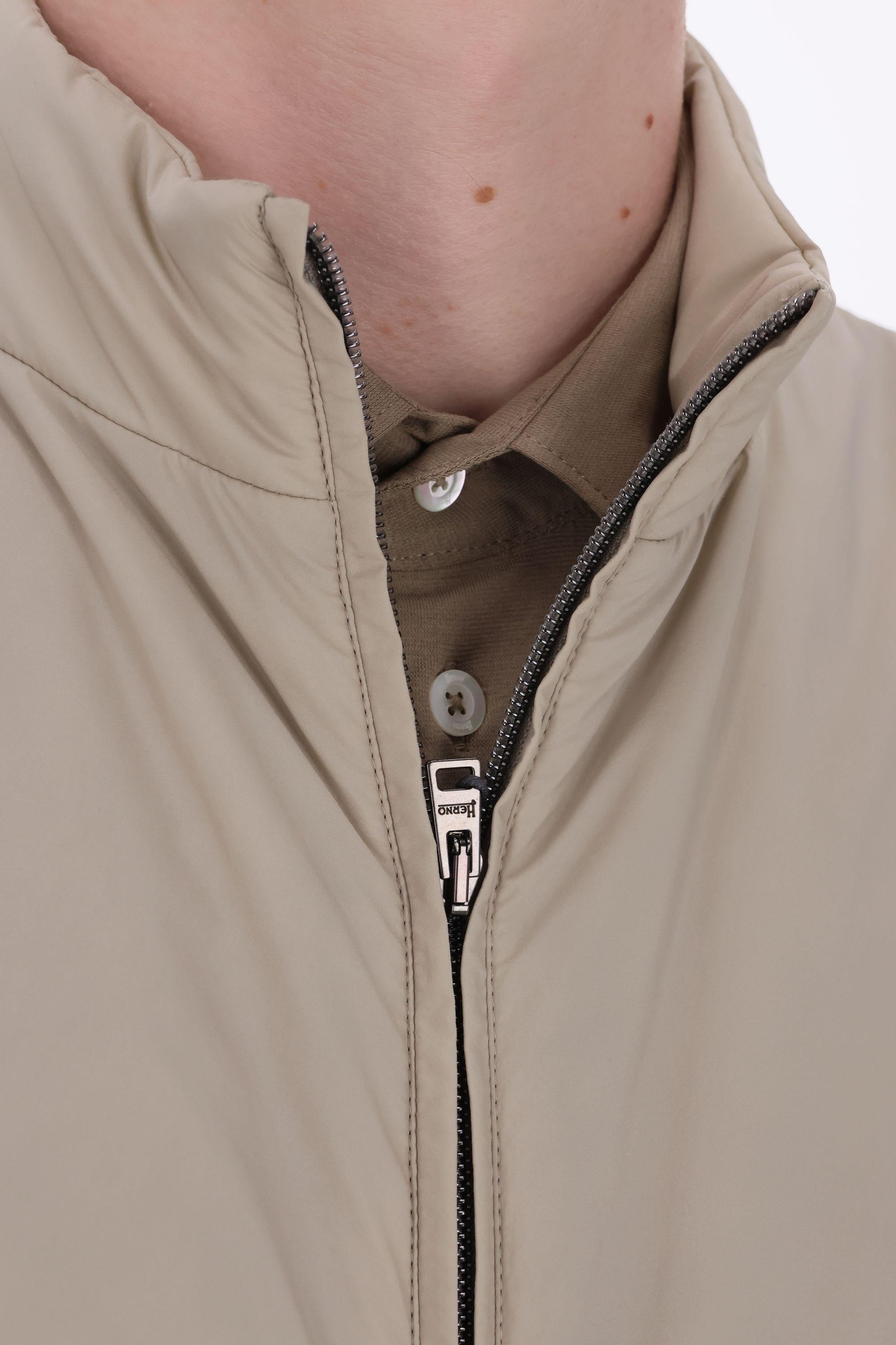 Herno Gilet in nylon Globe Lab GI000456U 1985