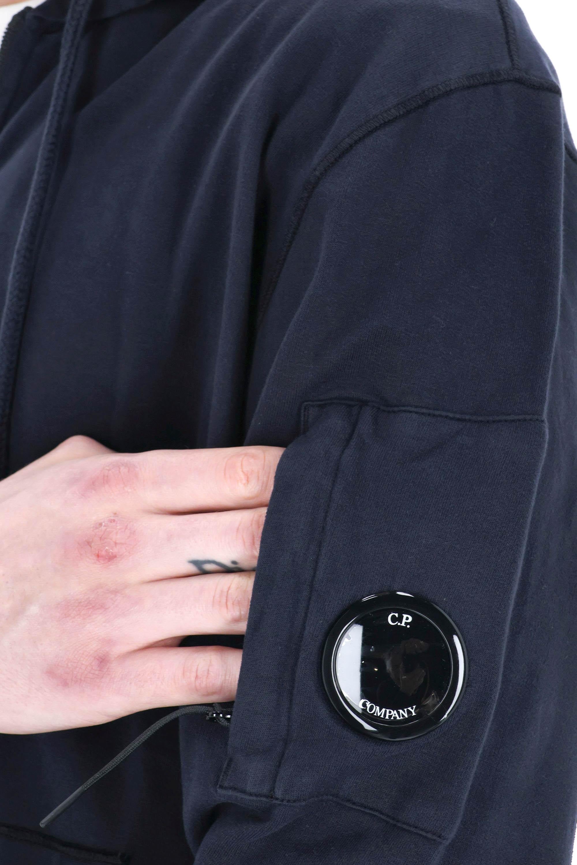 Felpa in leggero cotone con zip e cappuccio MSS057A00 2246G 888 CP Company