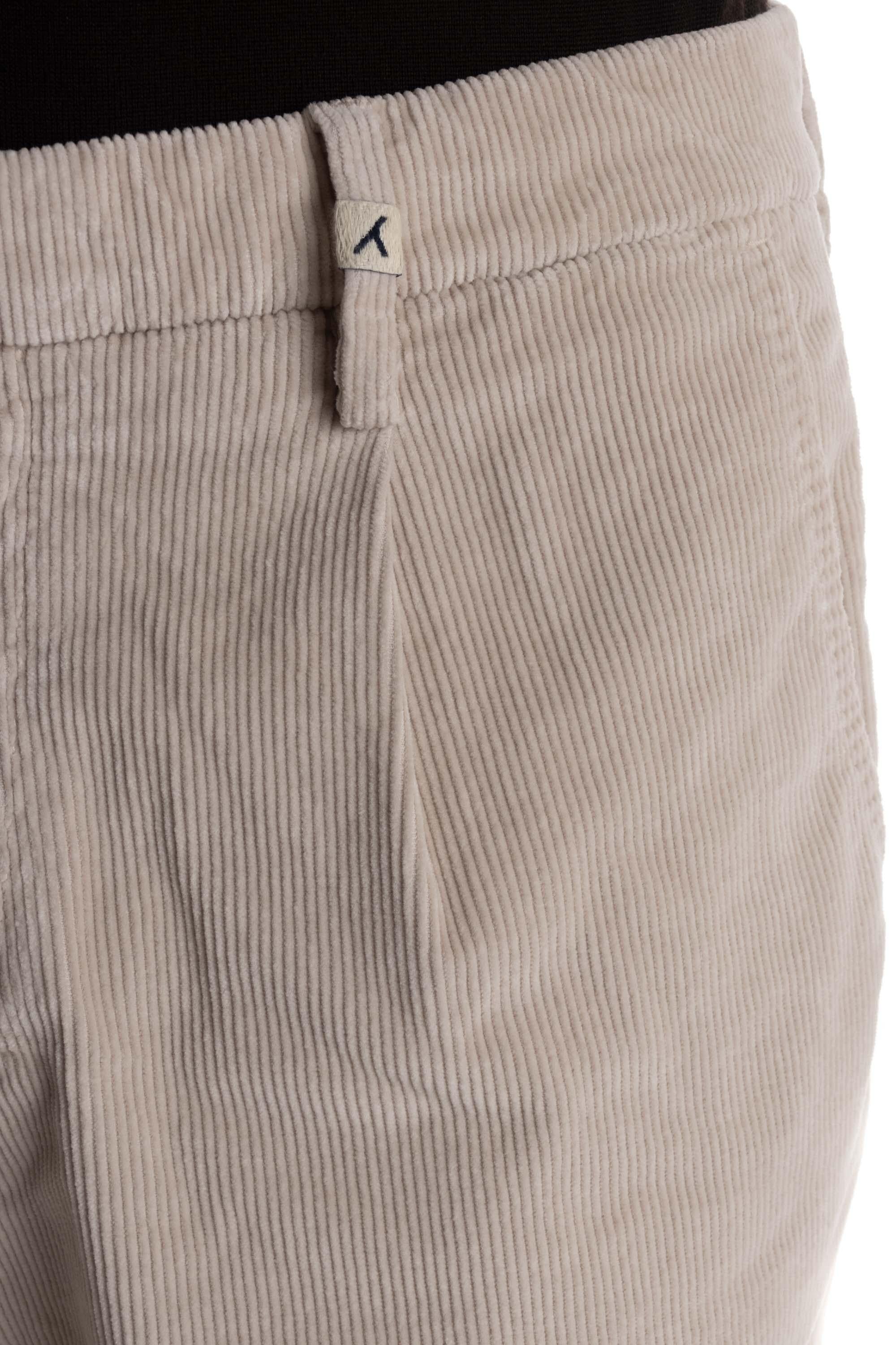 Pantalone in morbido velluto mod. Zeus 24WM19L 14/3 20 Myths