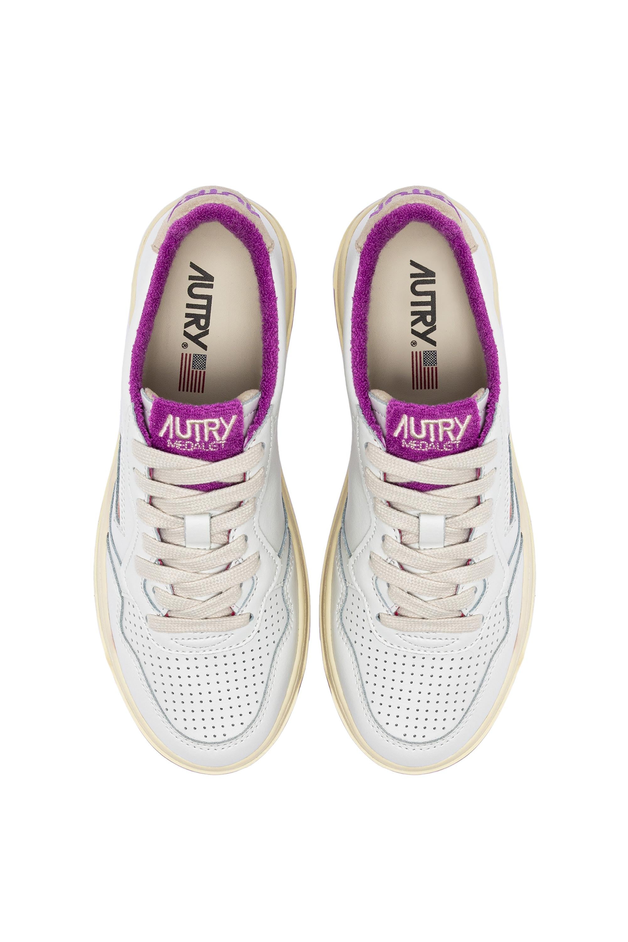 Autry Sneaker donna Medalist in pelle con dettagli in spugna fucsia AULW VS04 WHT/HYVL