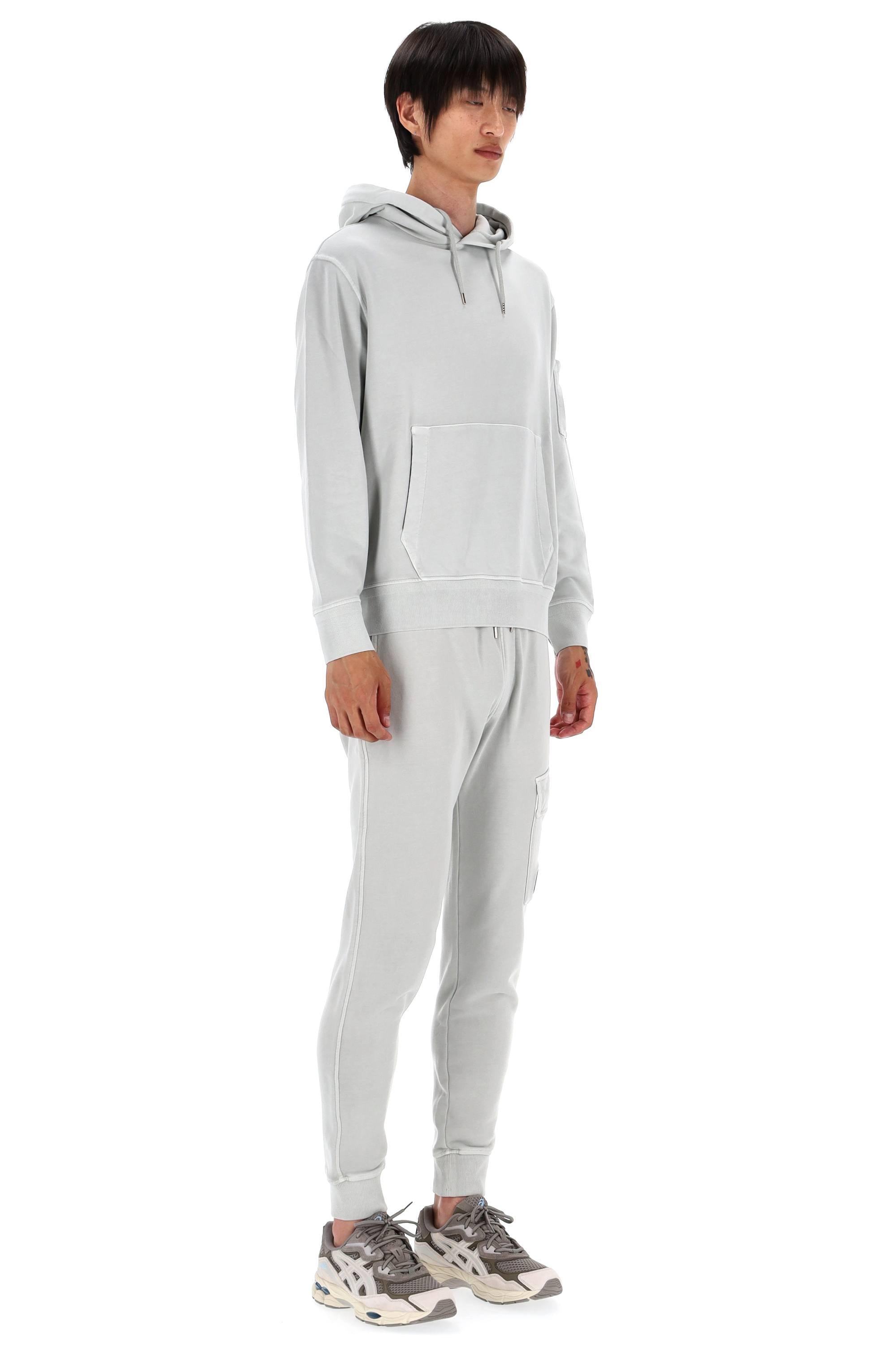 Felpa in cotone diagonale con cappuccio Resist Dyed CMSS099A 110044R 800 CP Company