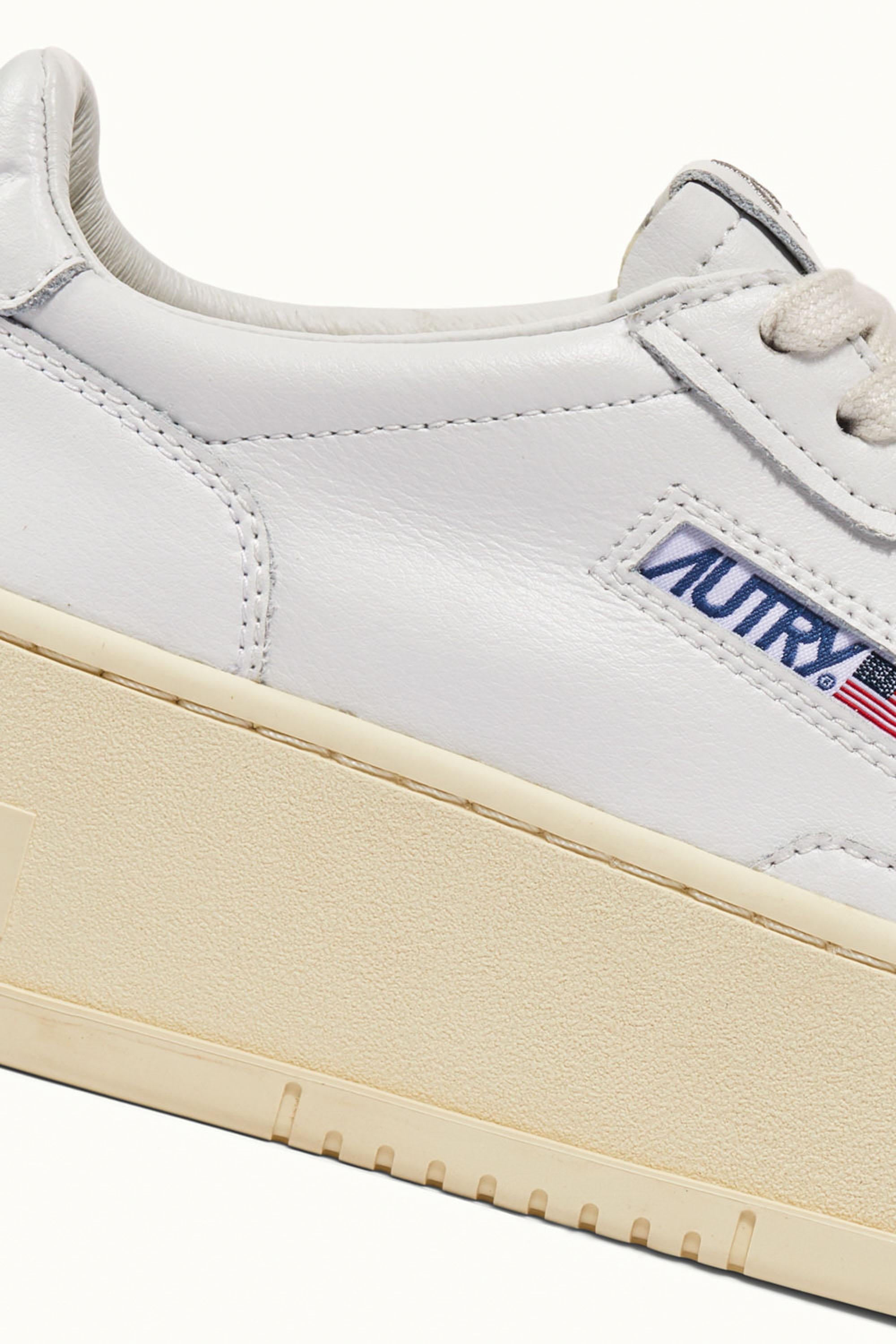 Autry Sneaker donna Medalist Platform in pelle bianca PTLW LL15 WHT/WHT