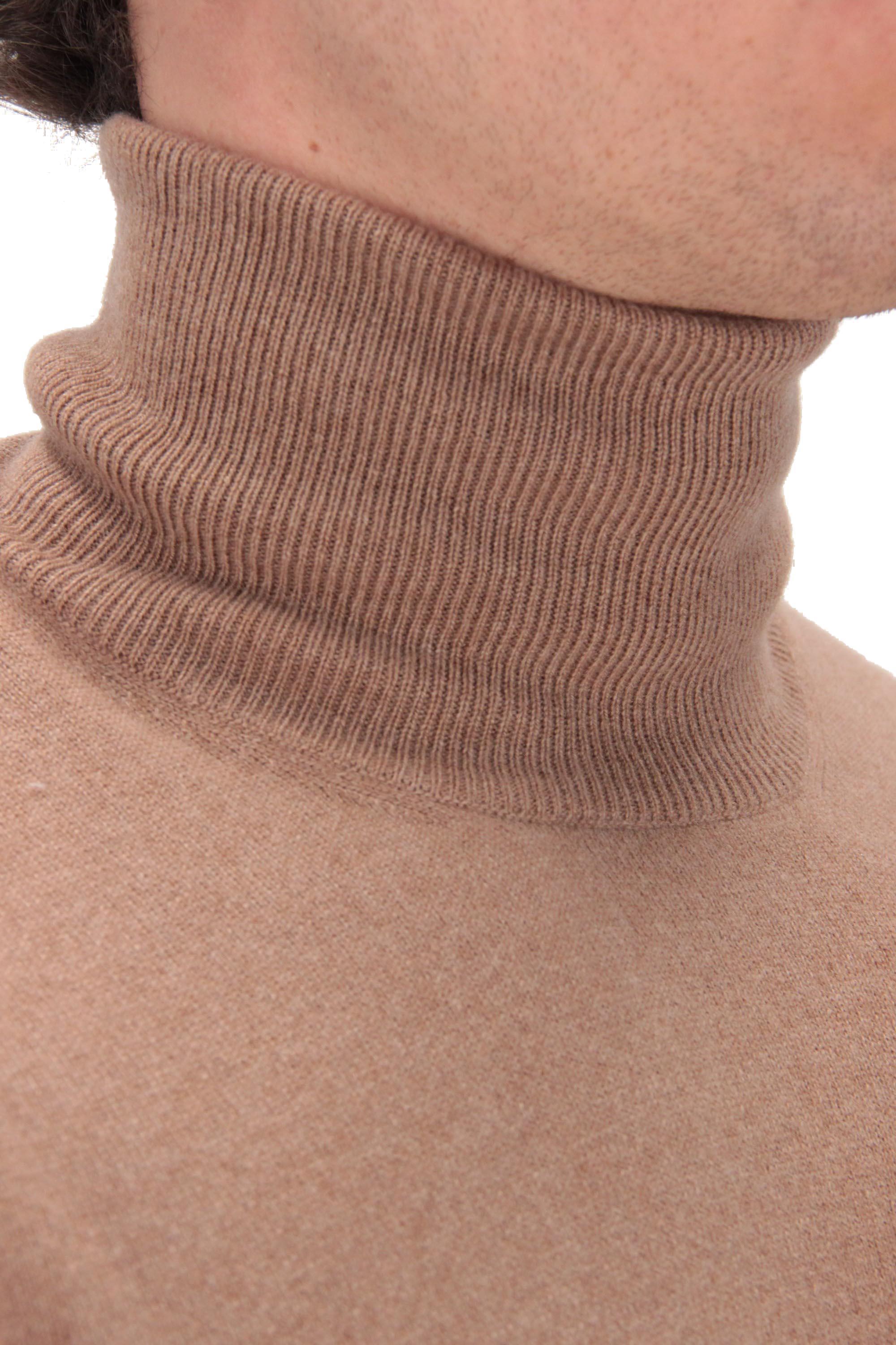 Maglia dolcevita in cashmere M2200103 CU297 Brunello Cucinelli