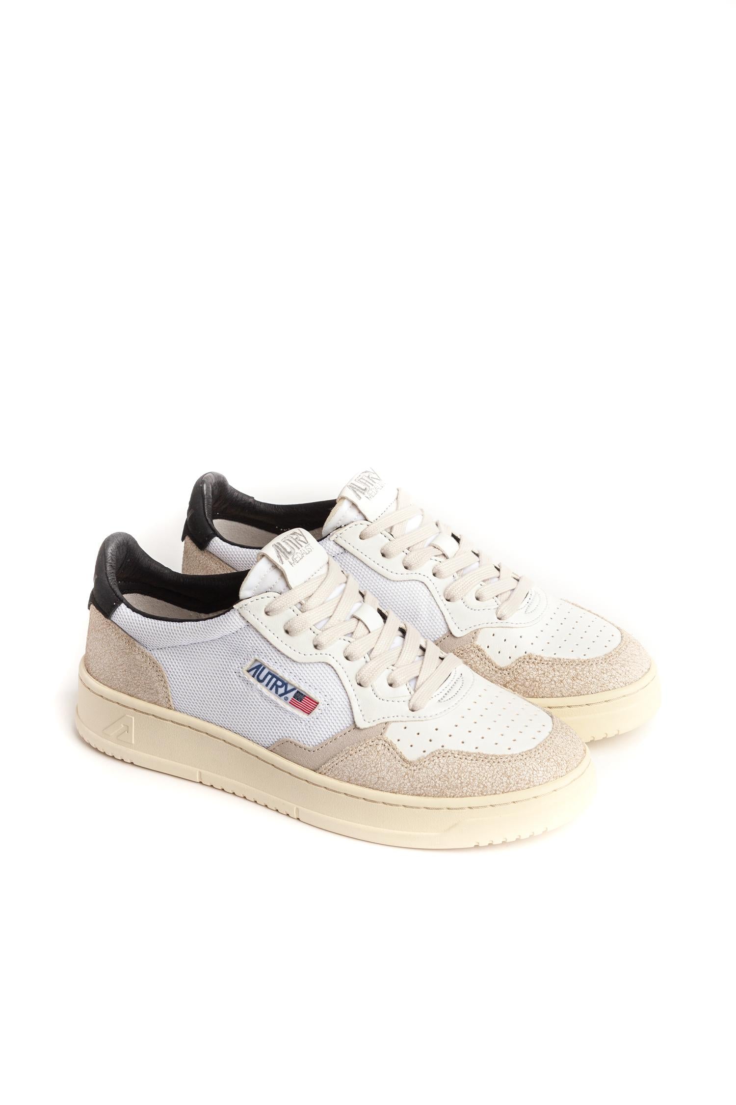 Autry Sneaker medalist in pelle nabuk e mesh con talloncino nero AULM CN02 BLACK