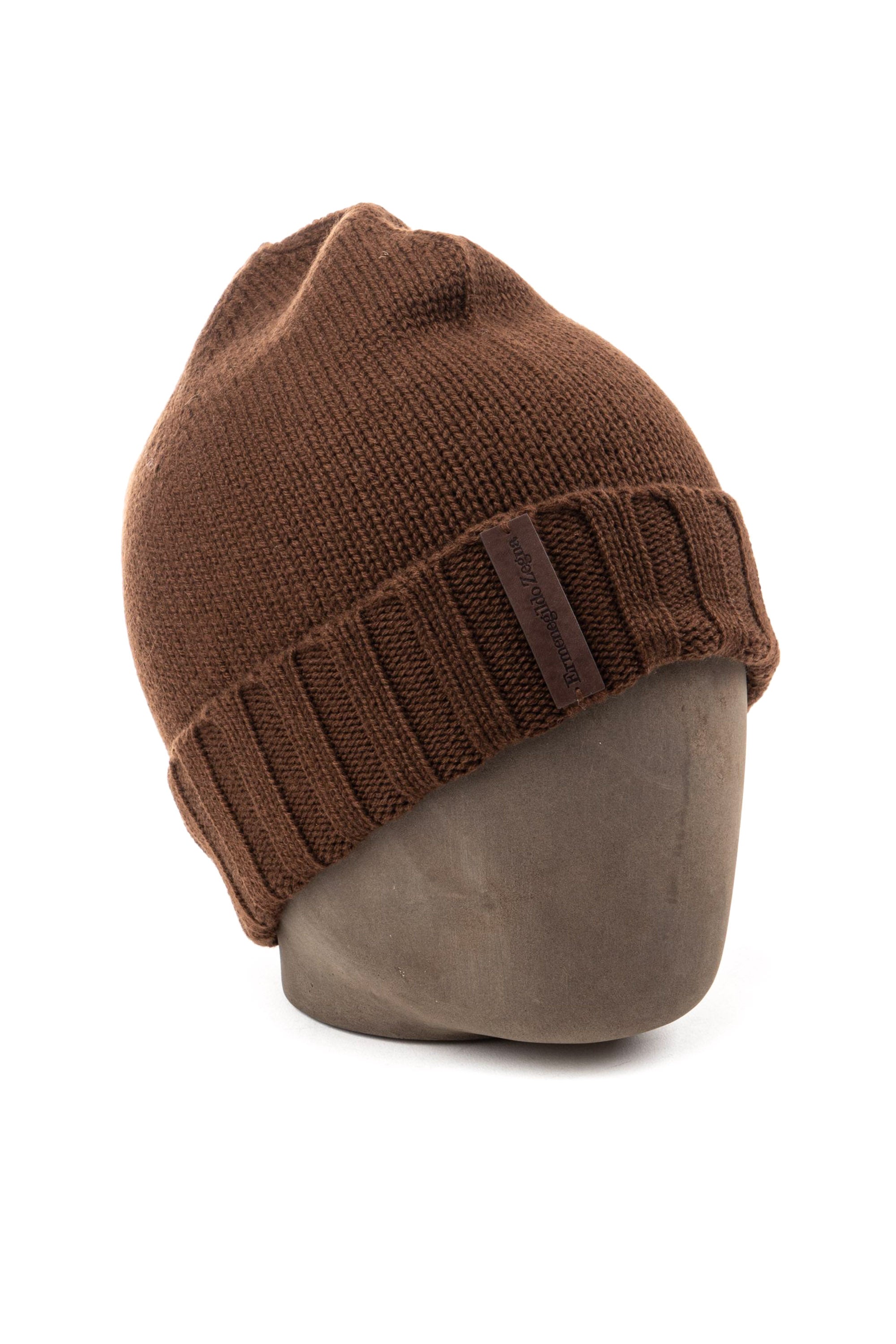 Cashmere beanie with leather logo