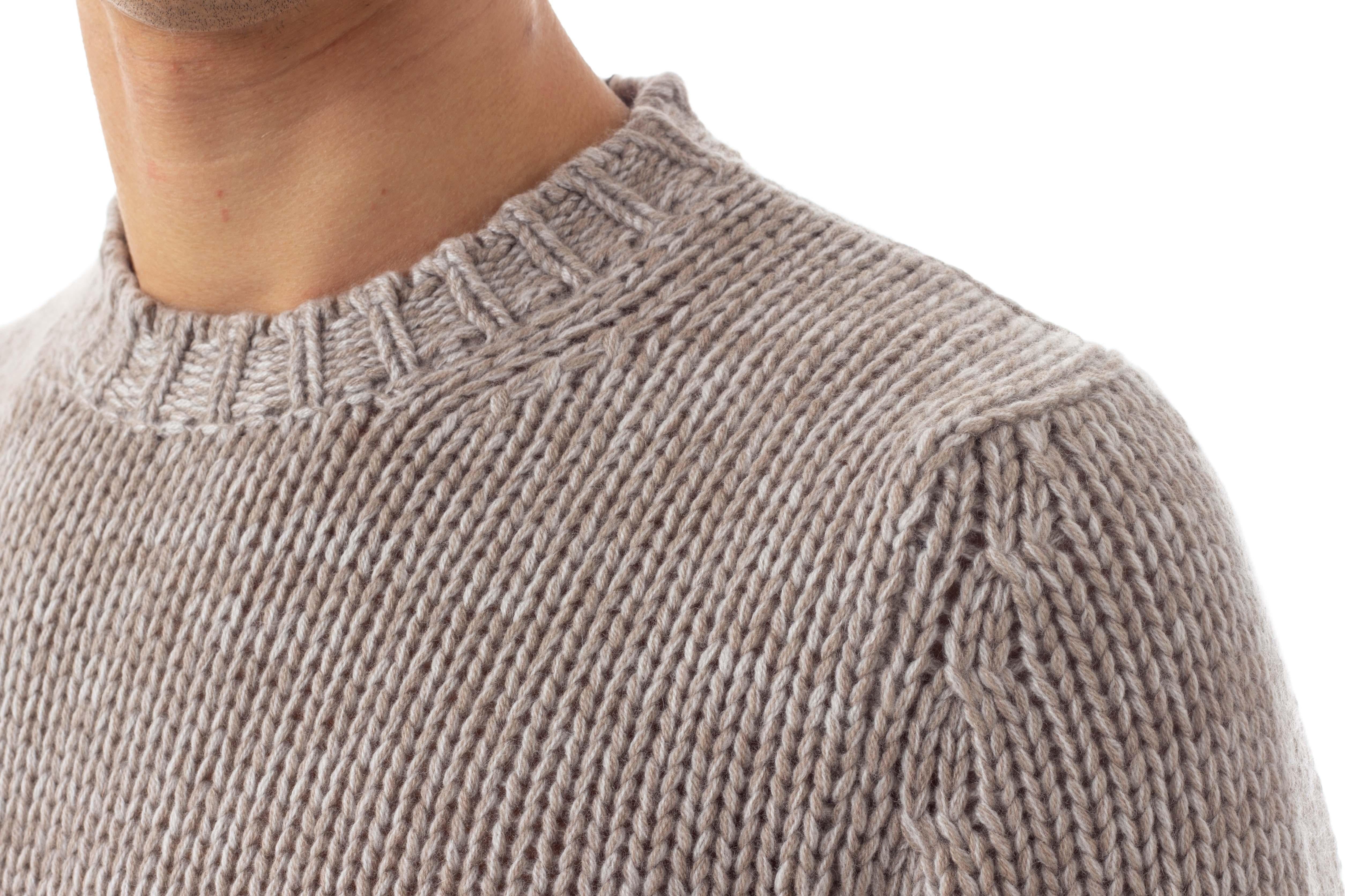 Crew-neck sweater in pure cashmere, gauge 3