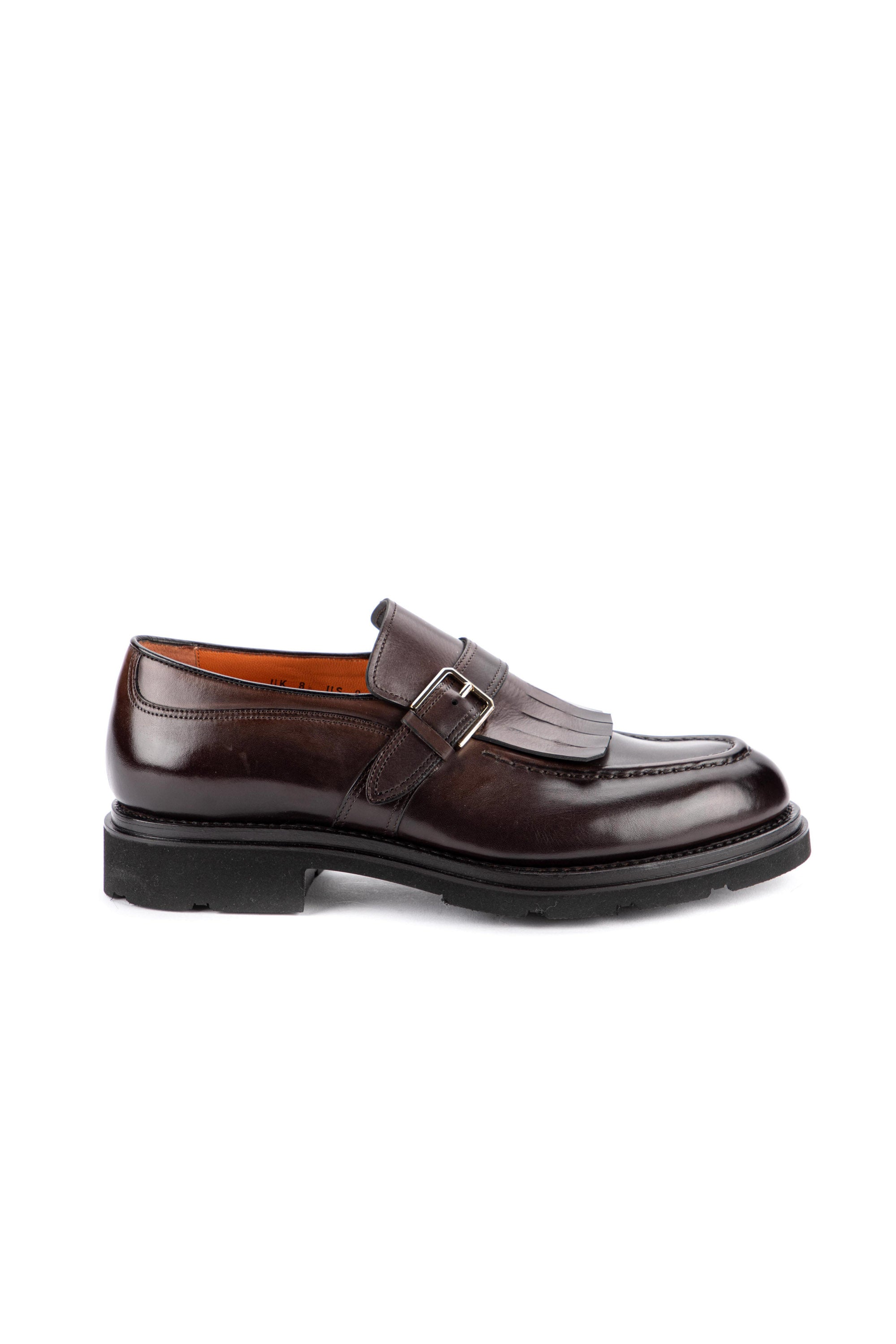 Single buckle leather shoe with fringes