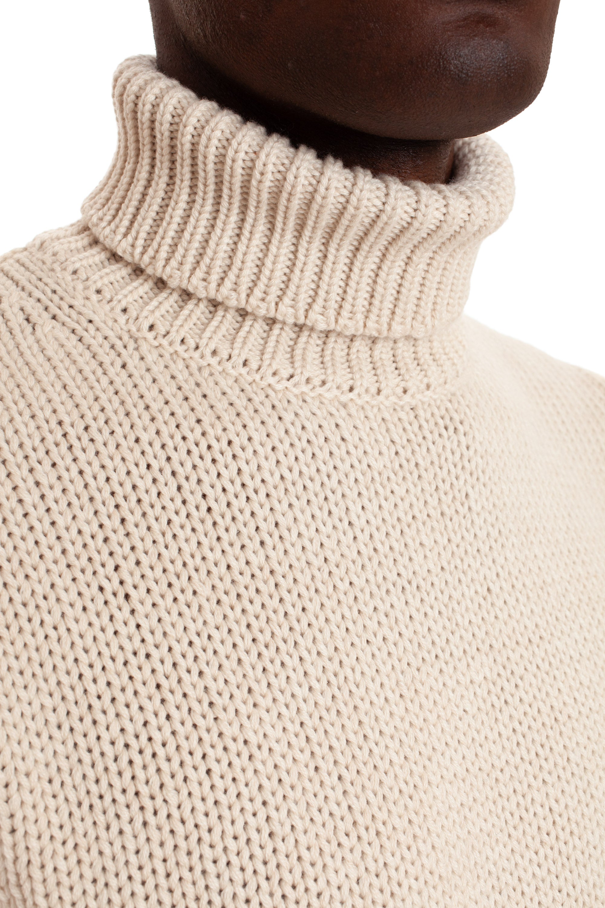 Cob stitch turtleneck in pure cashmere