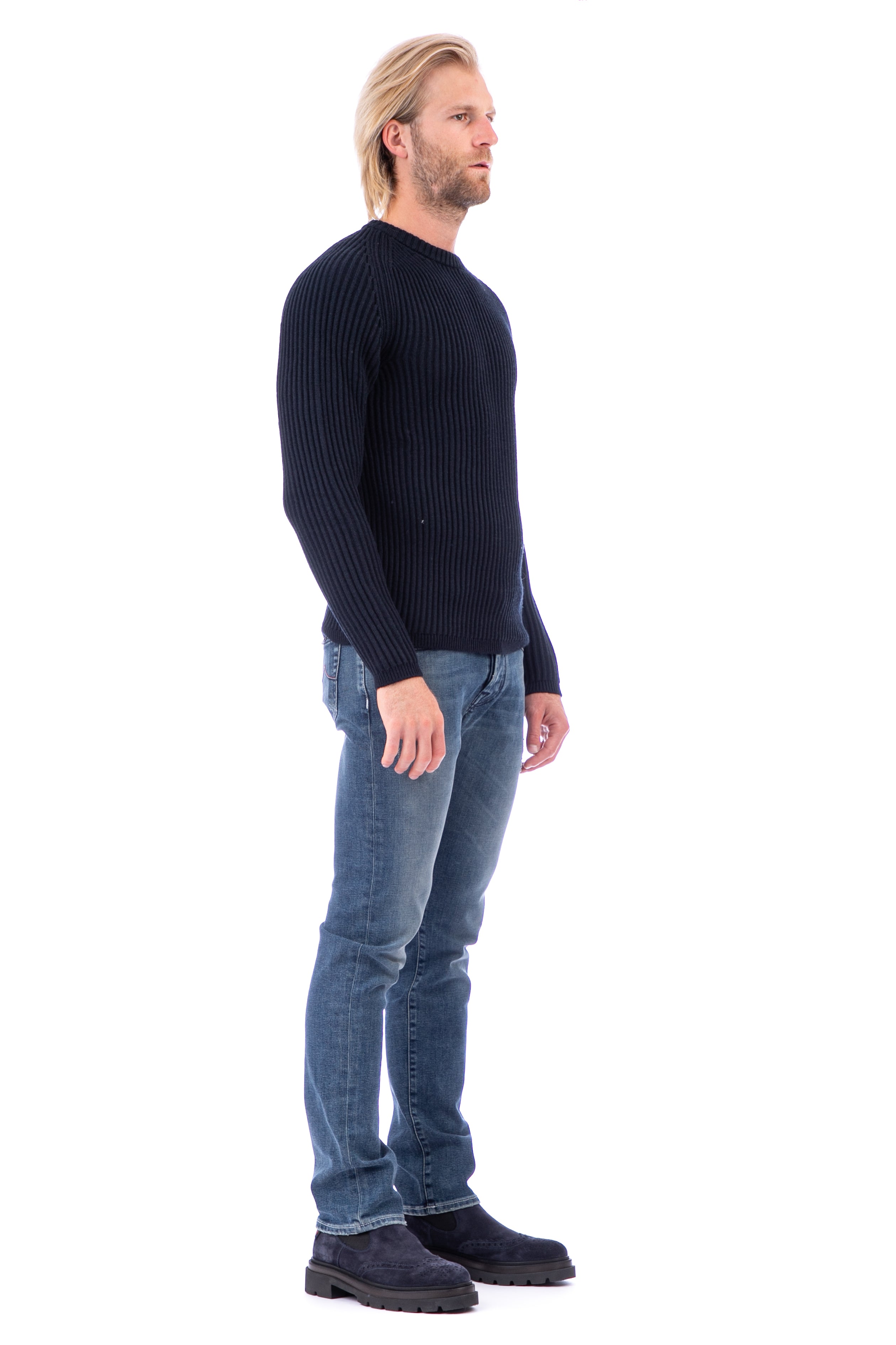 RIBBED WOOL CREWNECK SWEATER