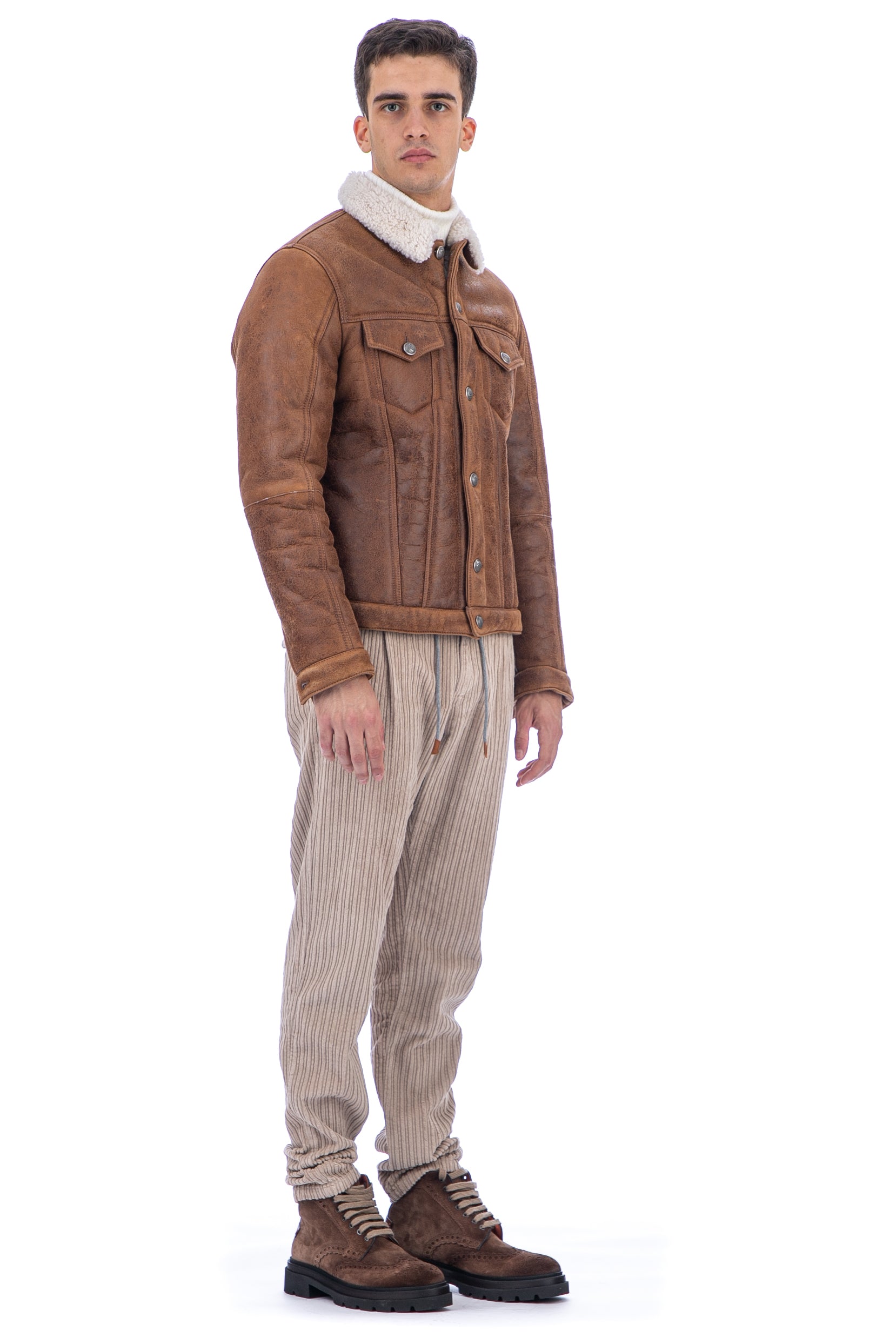 Sheepskin jacket with nappa profiles