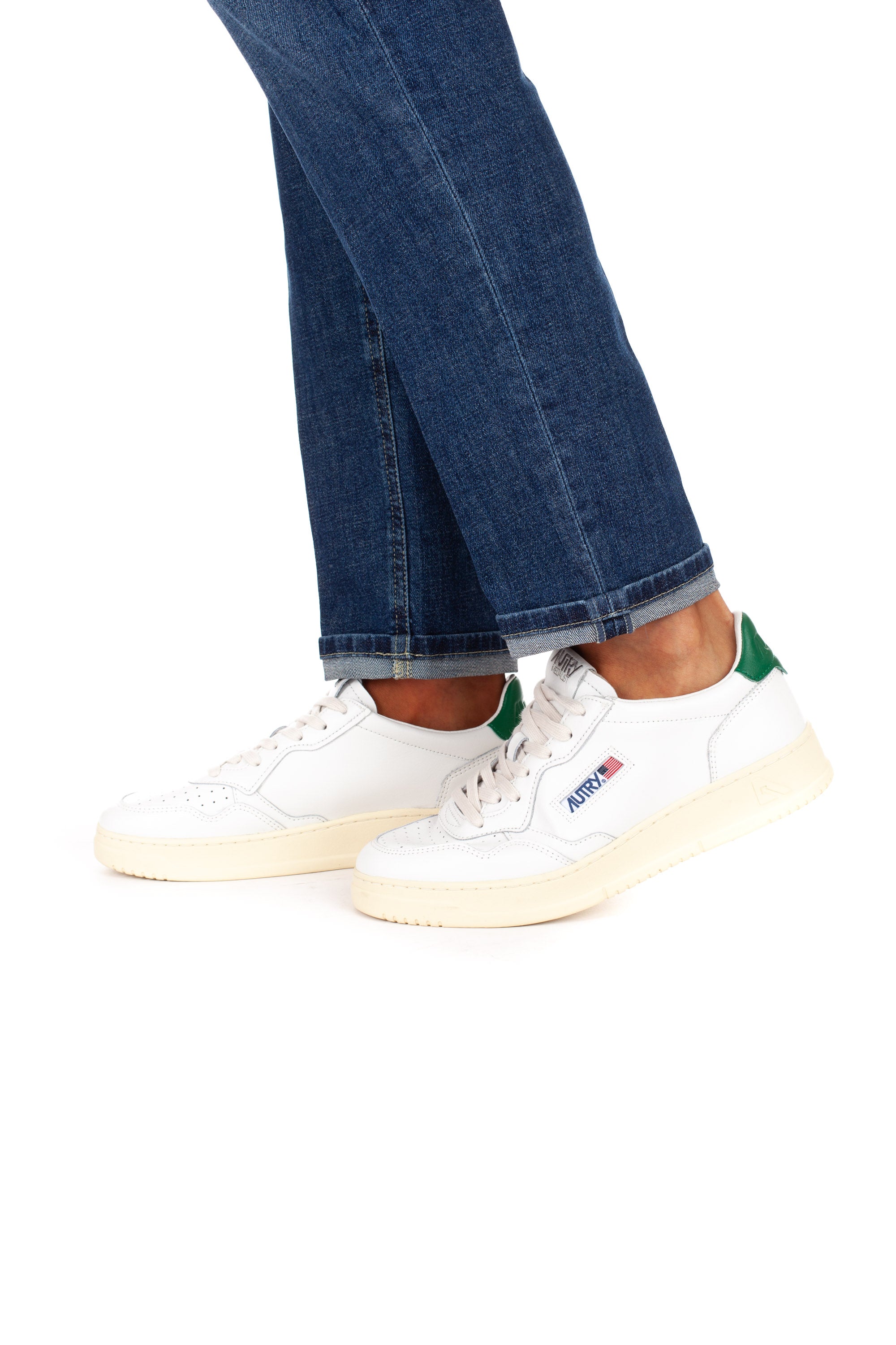 Medalist sneaker in green heel tab leather