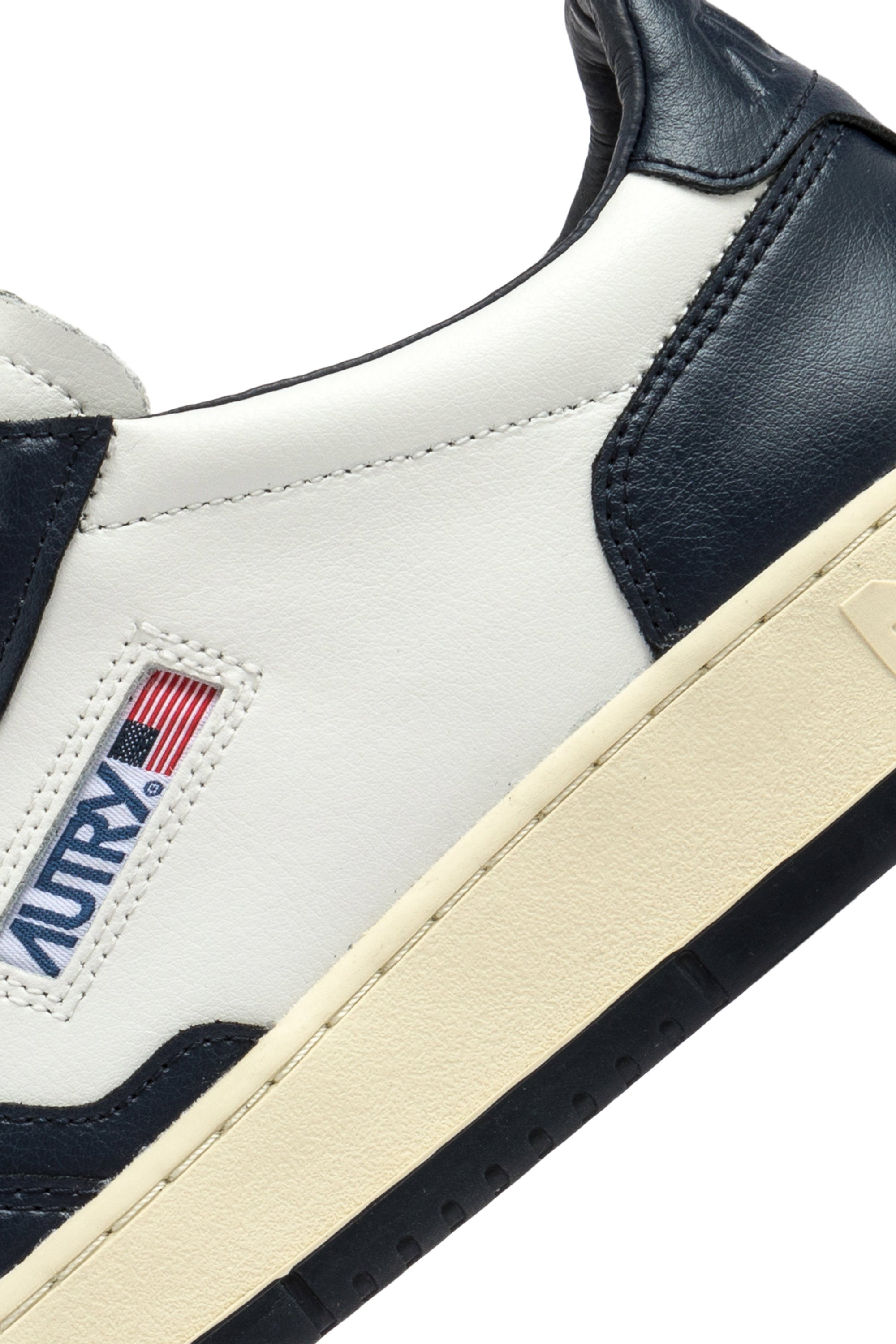 Autry Sneaker Medalist bicolor in pelle AULM - WB04 WHT/BLUE 