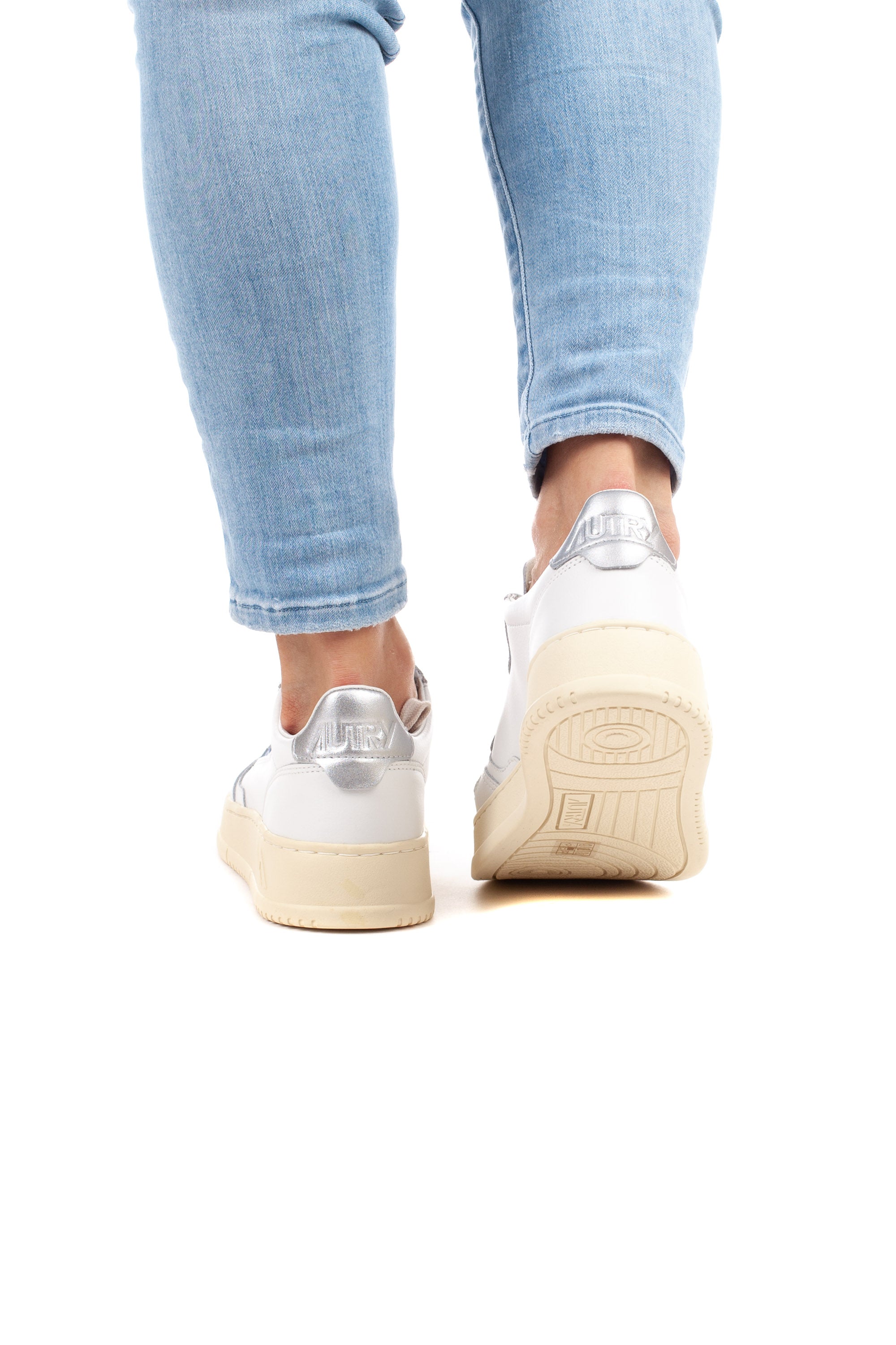 Sneaker medalist donna in pelle talloncino argento